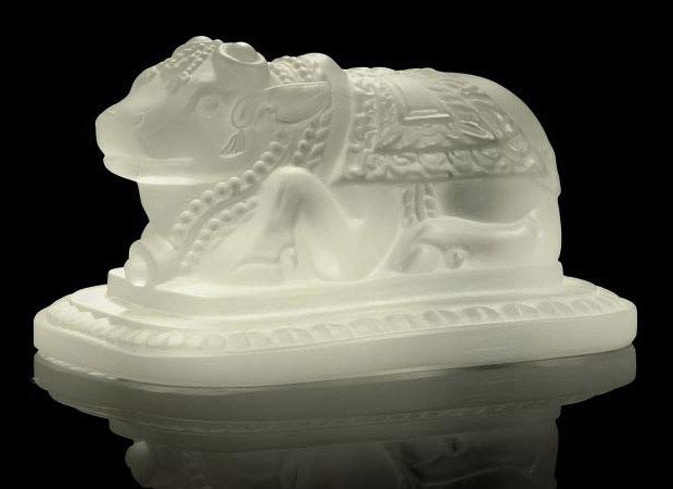TAUREAU SACRÉ PAPERWEIGHT, C