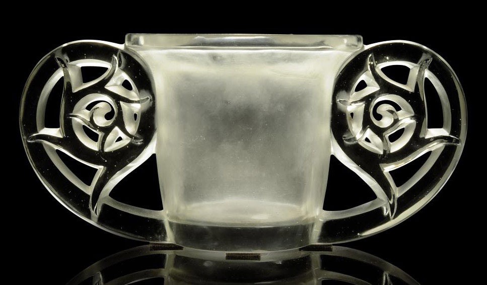 PIERREFONDS VASE, NO. 990