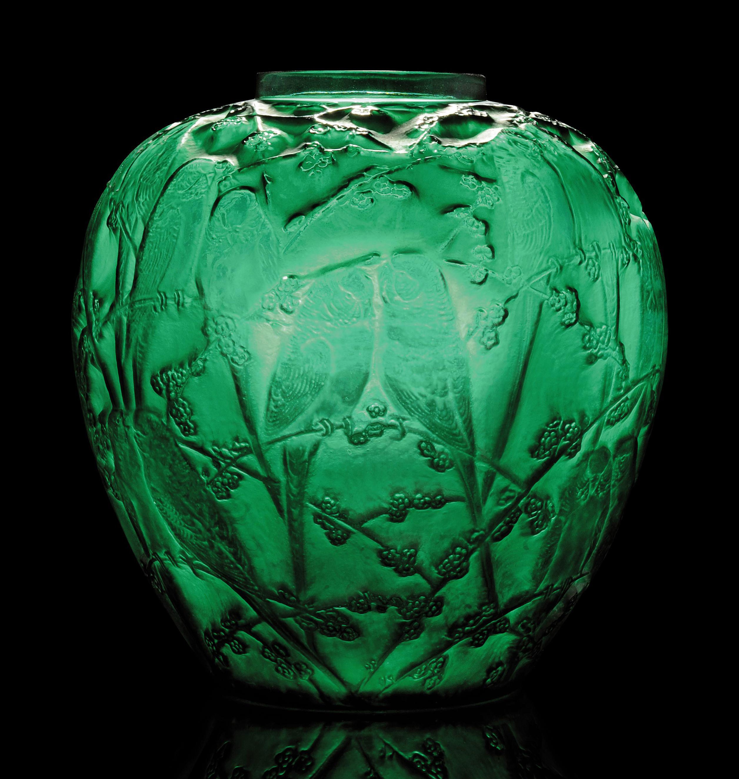 PERRUCHES VASE, NO. 876
