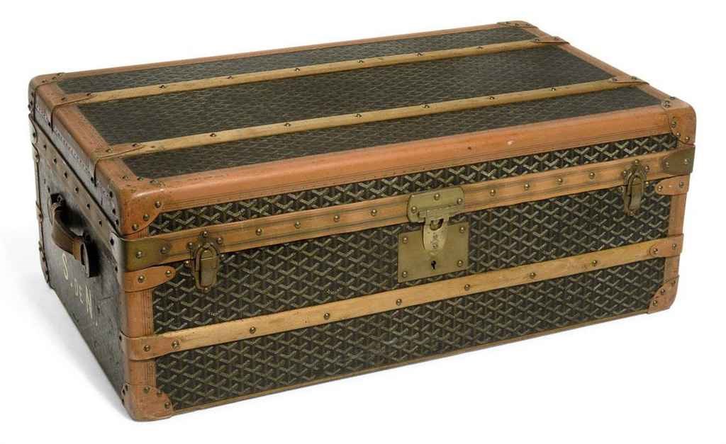 A TRUNK IN MONOGRAM CANVAS