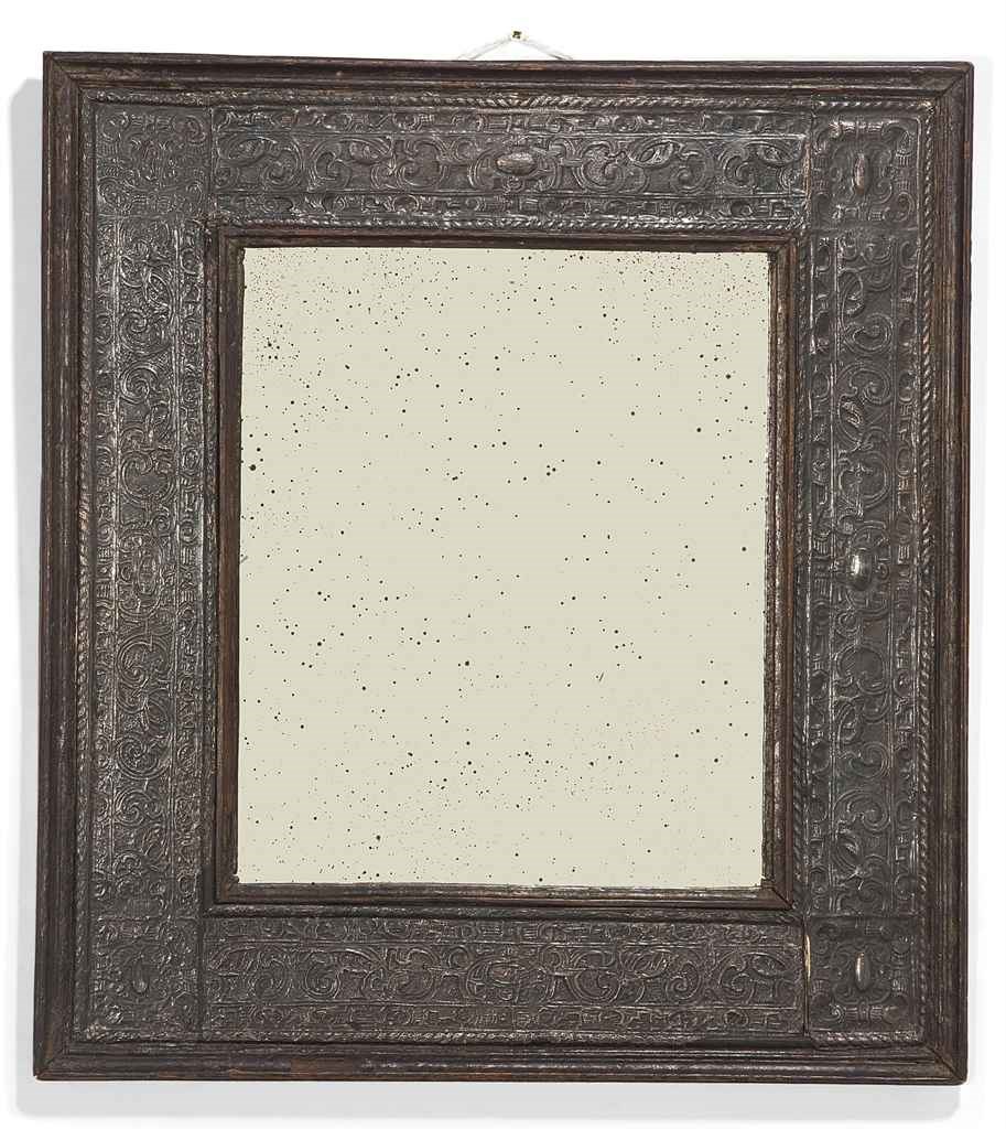 MIROIR DE STYLE RENAISSANCE