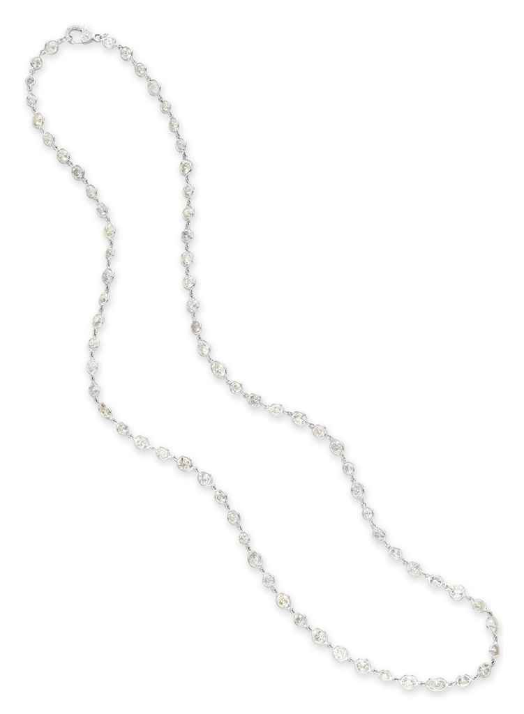 A DIAMOND LONGCHAIN NECKLACE