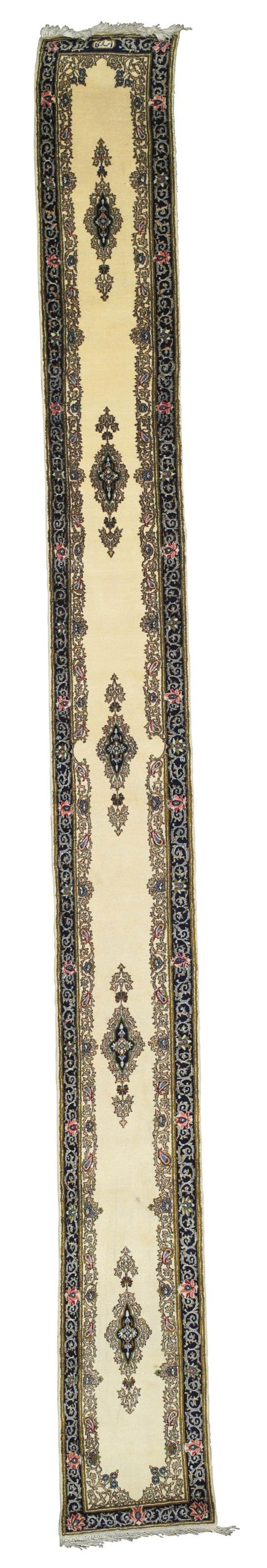 An unusual Kirman runner