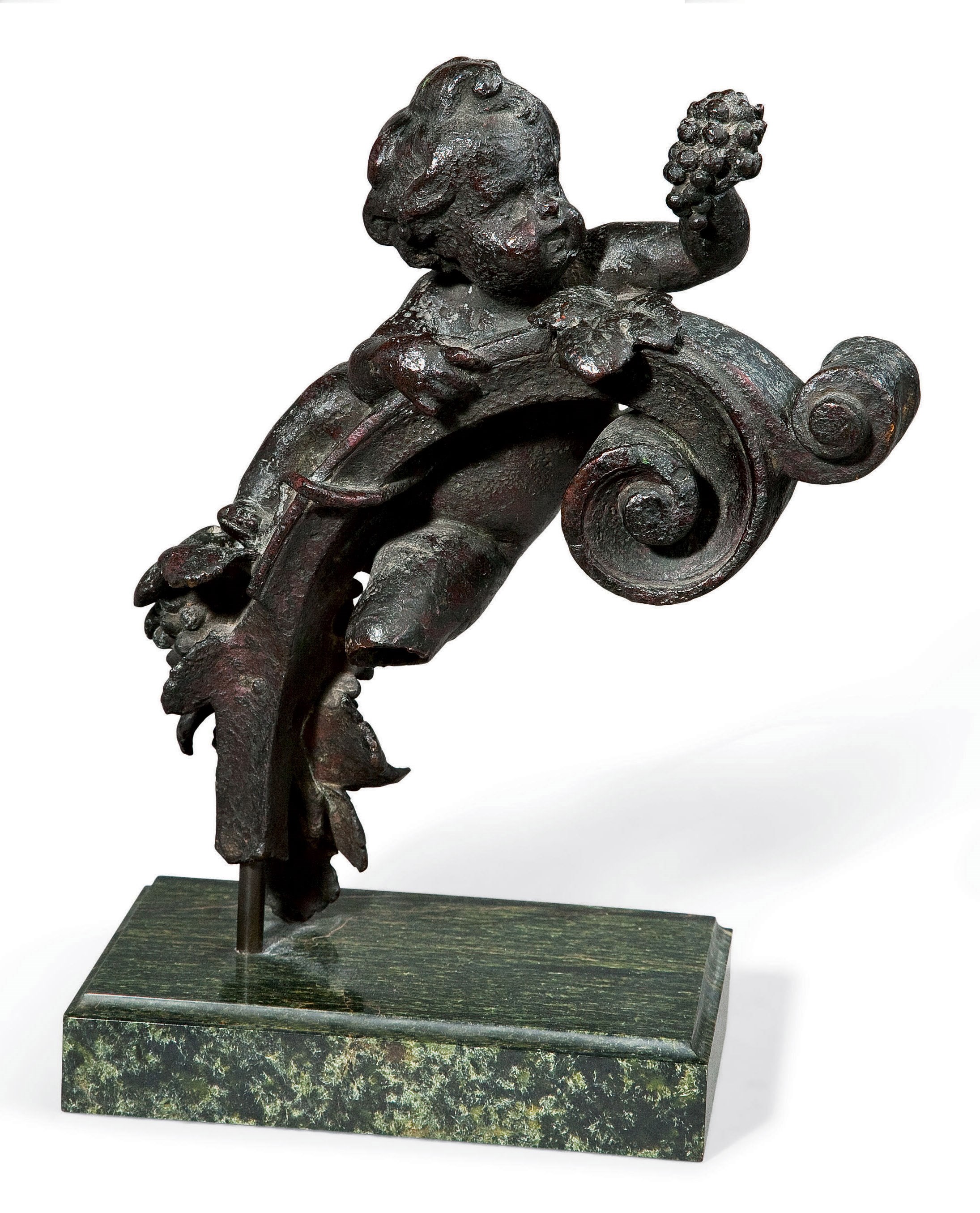 FRAGMENT EN BRONZE REPRESENTANT UN PUTTO