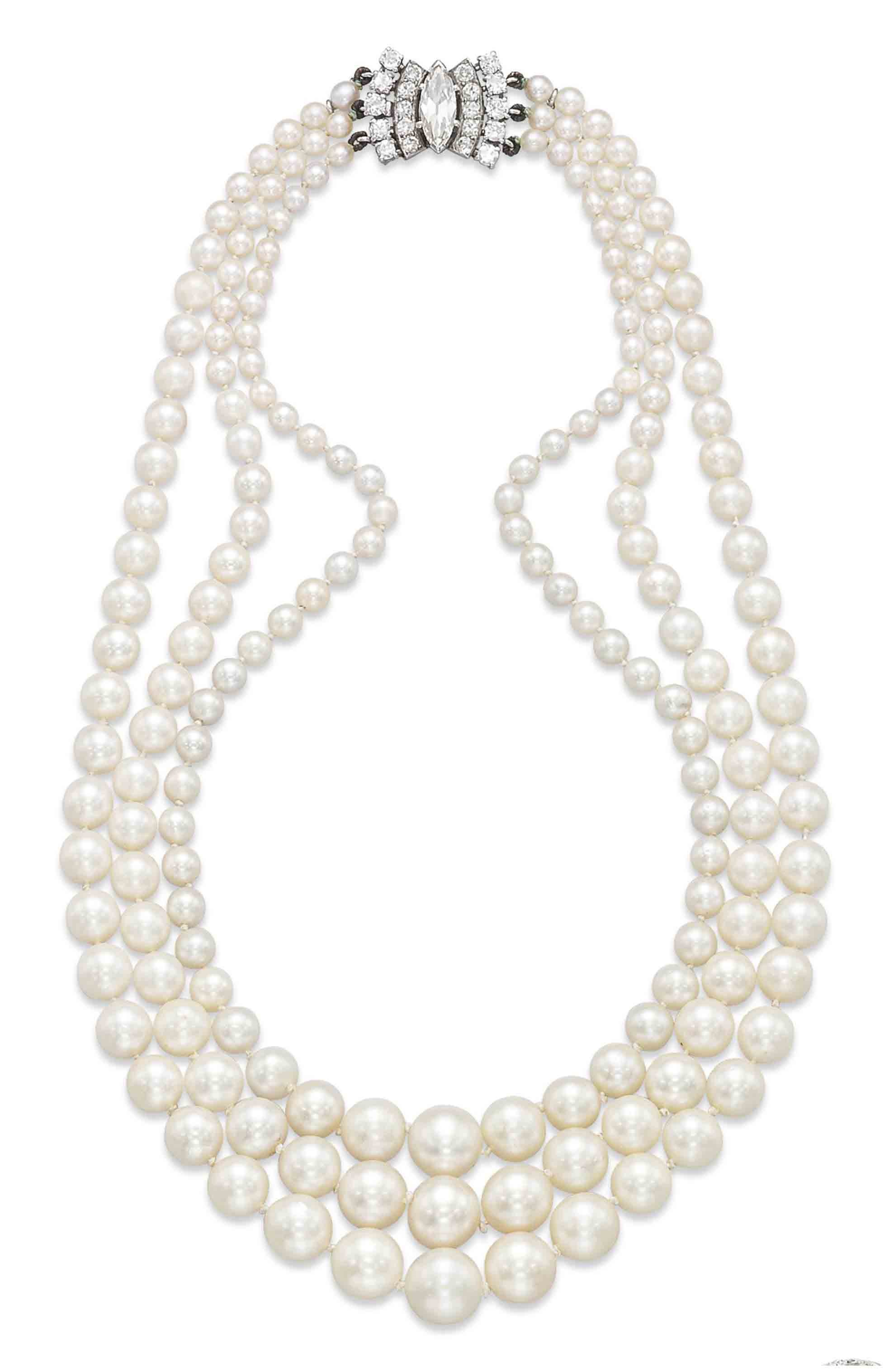 A PEARL NECKLACE