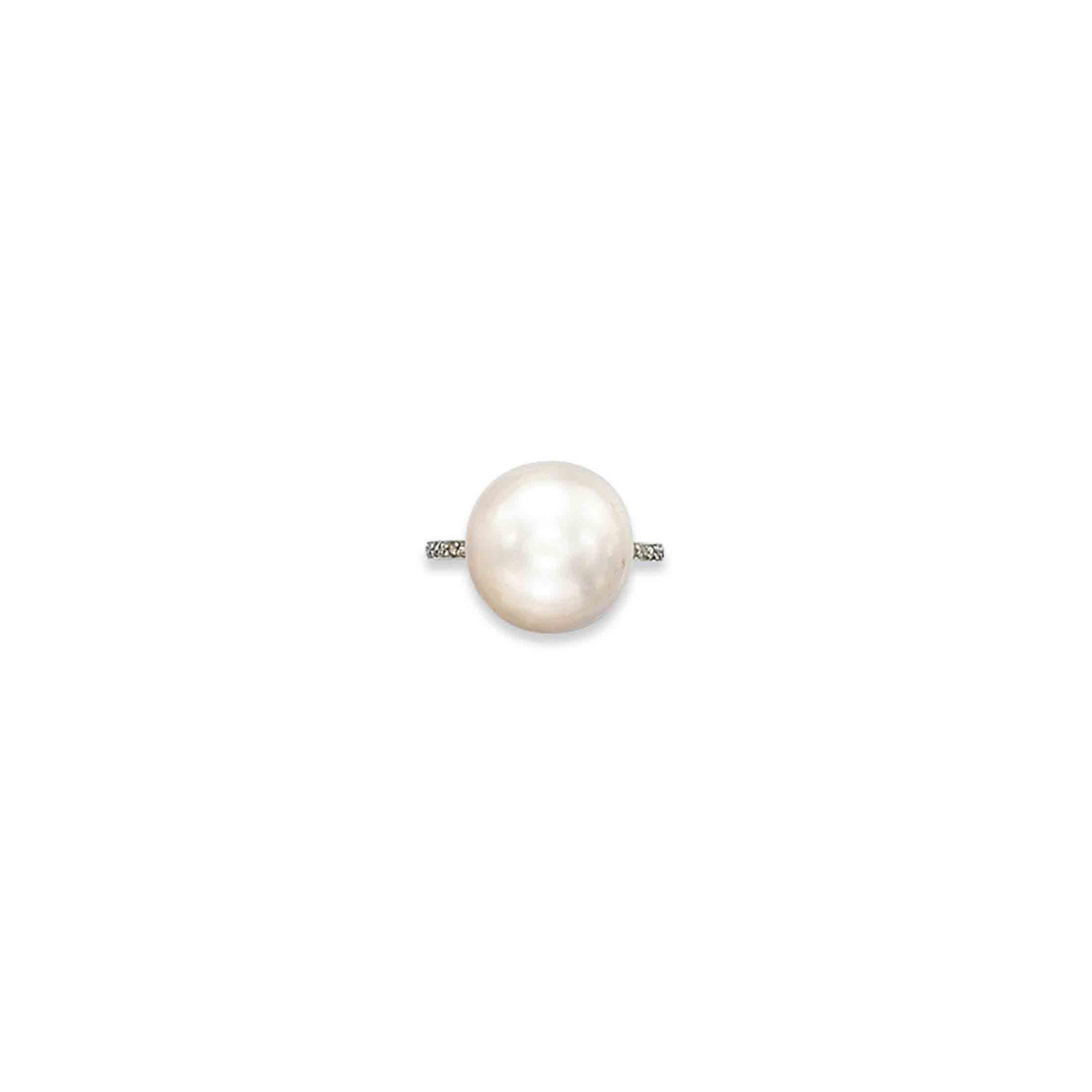 A PEARL RING