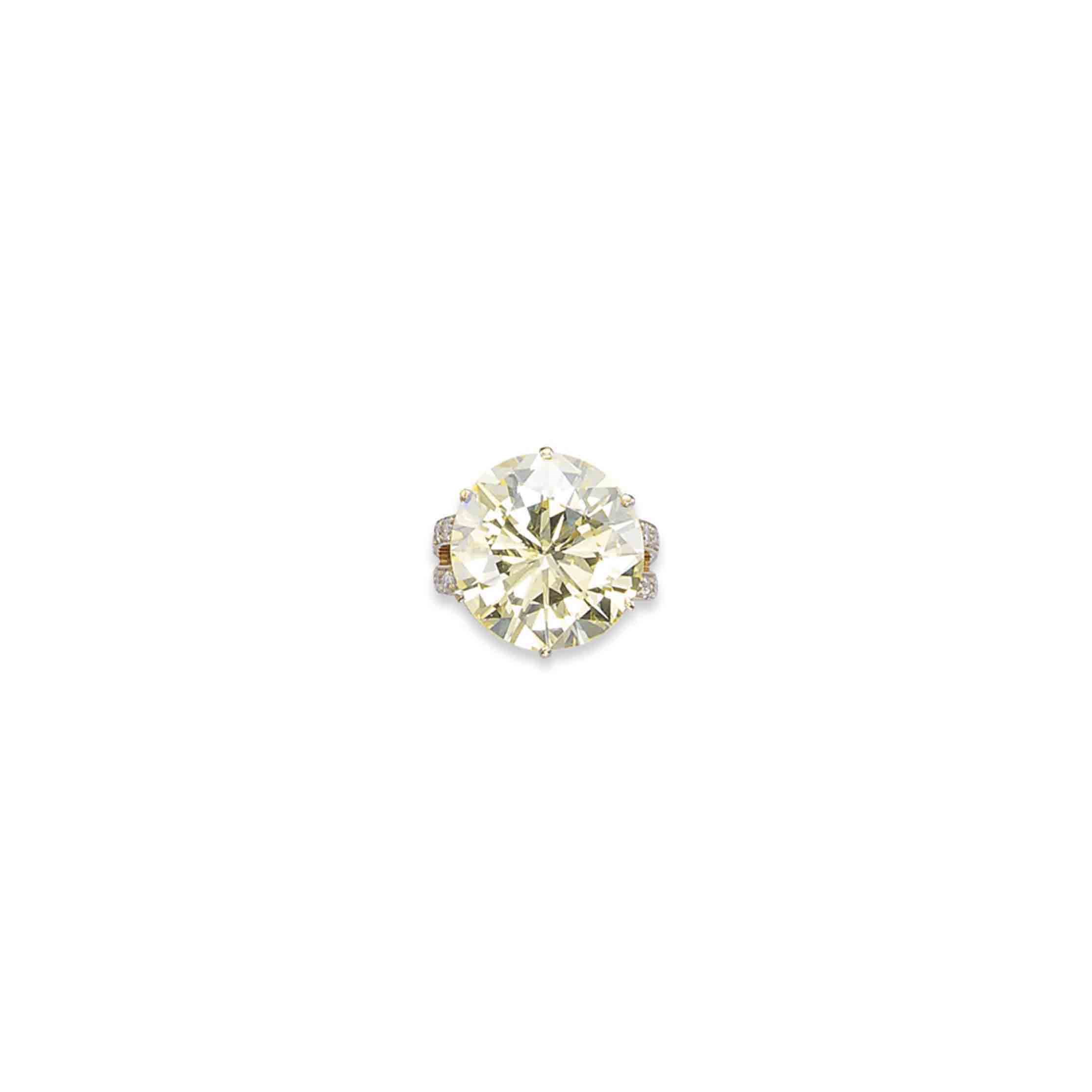 A COLOURED DIAMOND RING