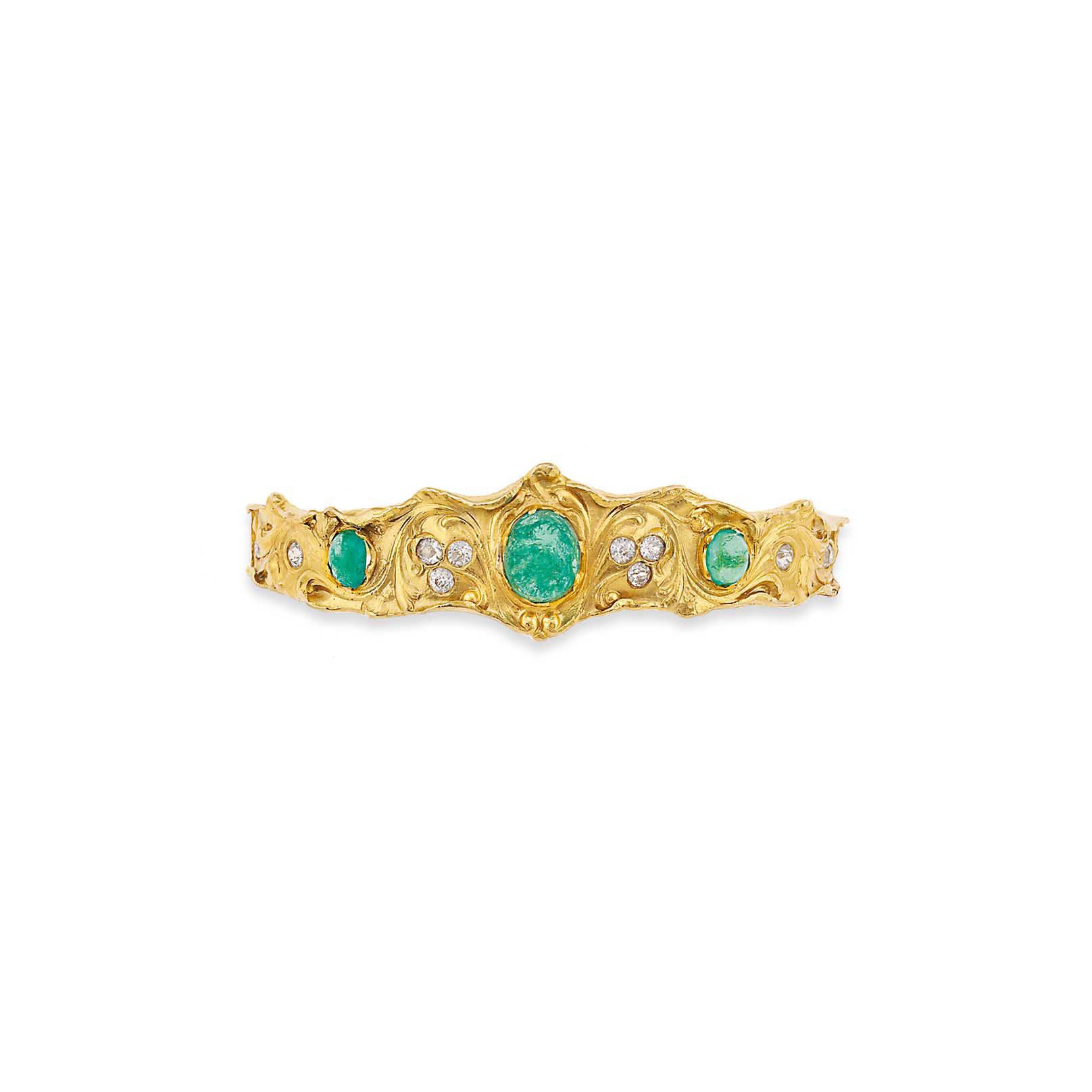 An emerald bangle