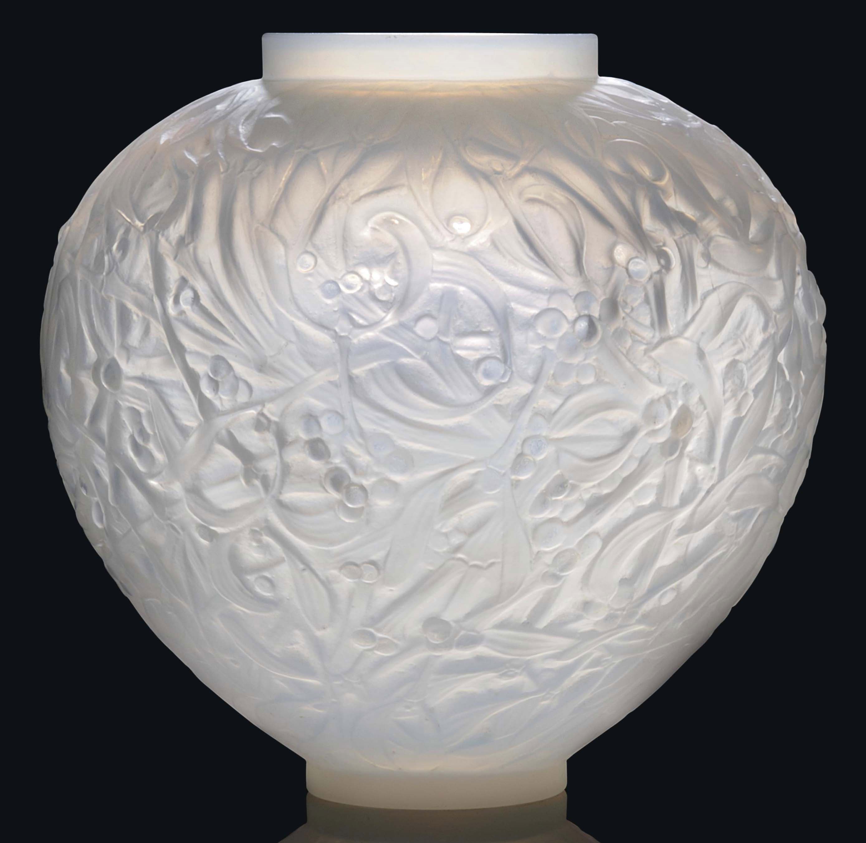 GUI VASE, NO. 948