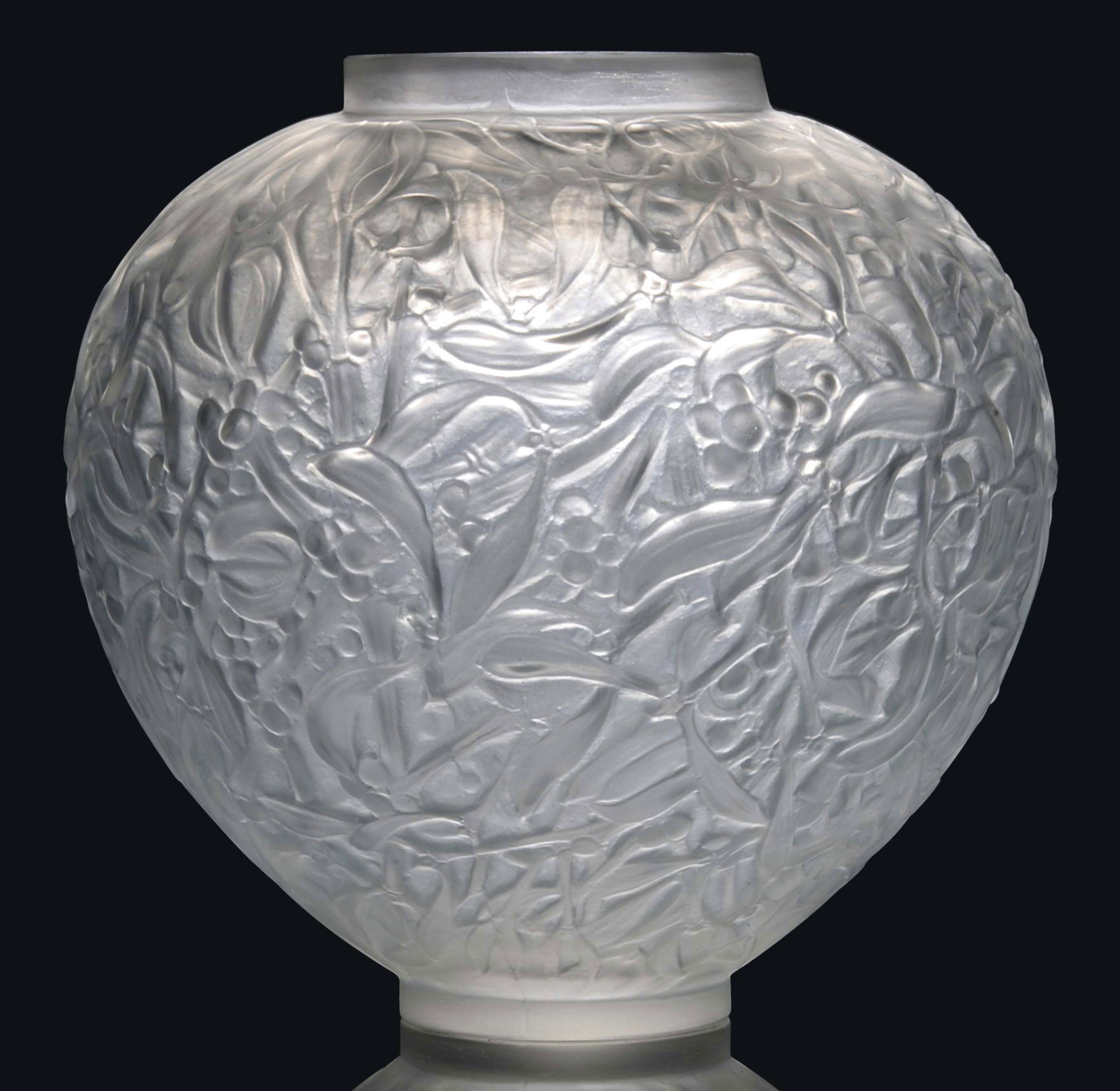 GUI VASE, NO. 948
