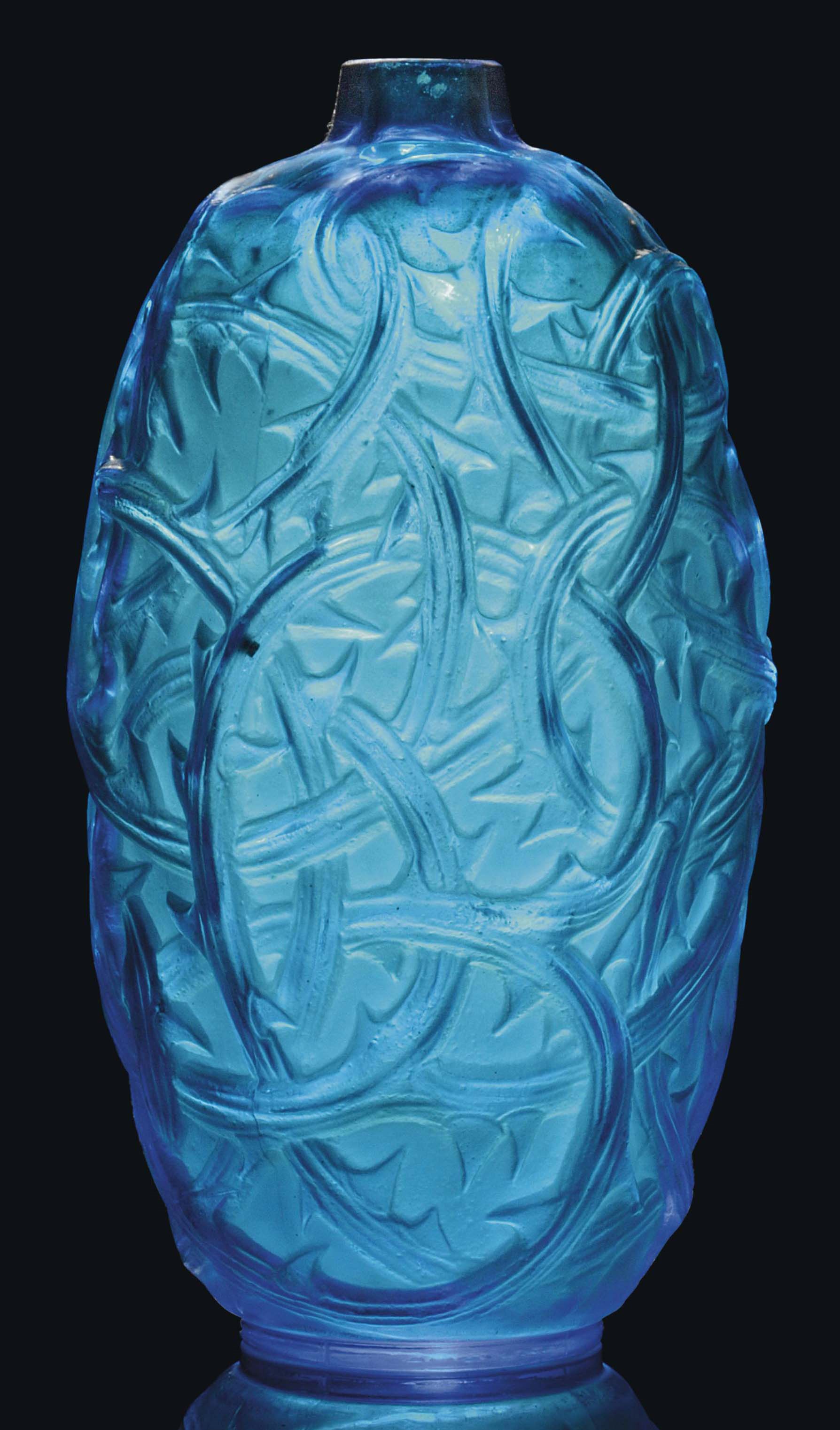 RONCES VASE, NO. 946