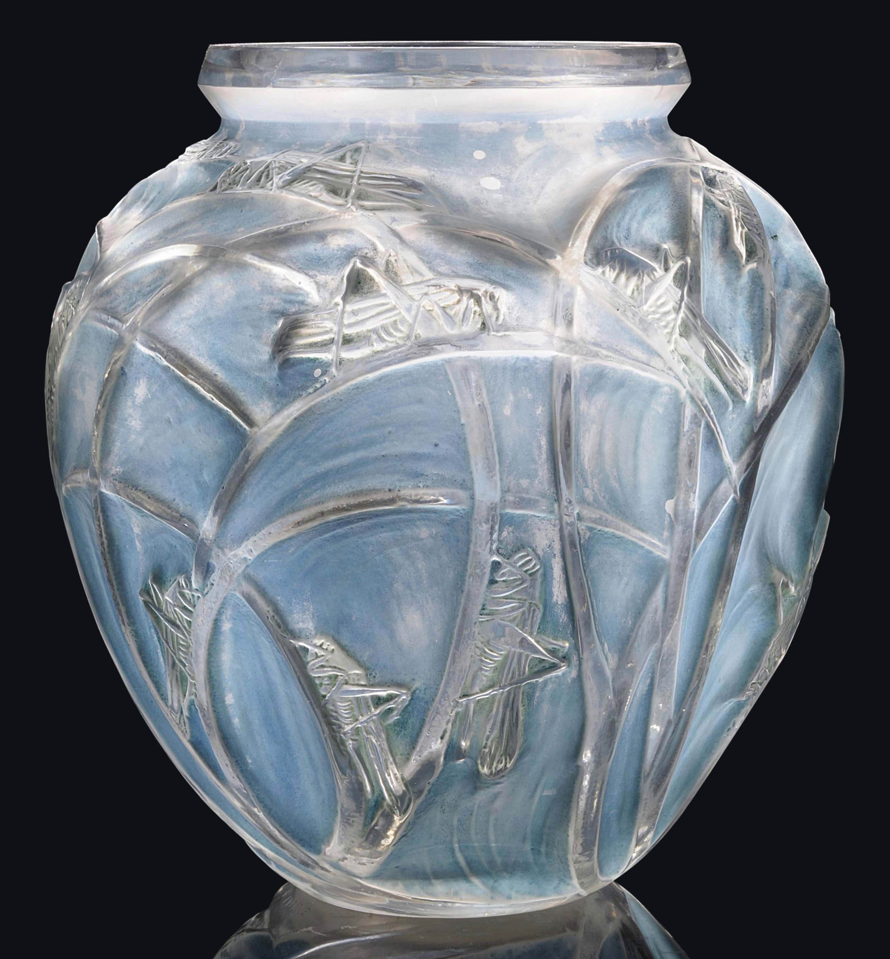 SAUTERELLES VASE, NO. 888