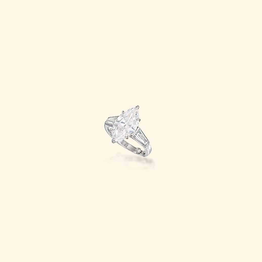 A DIAMOND SINGLE-STONE RING
