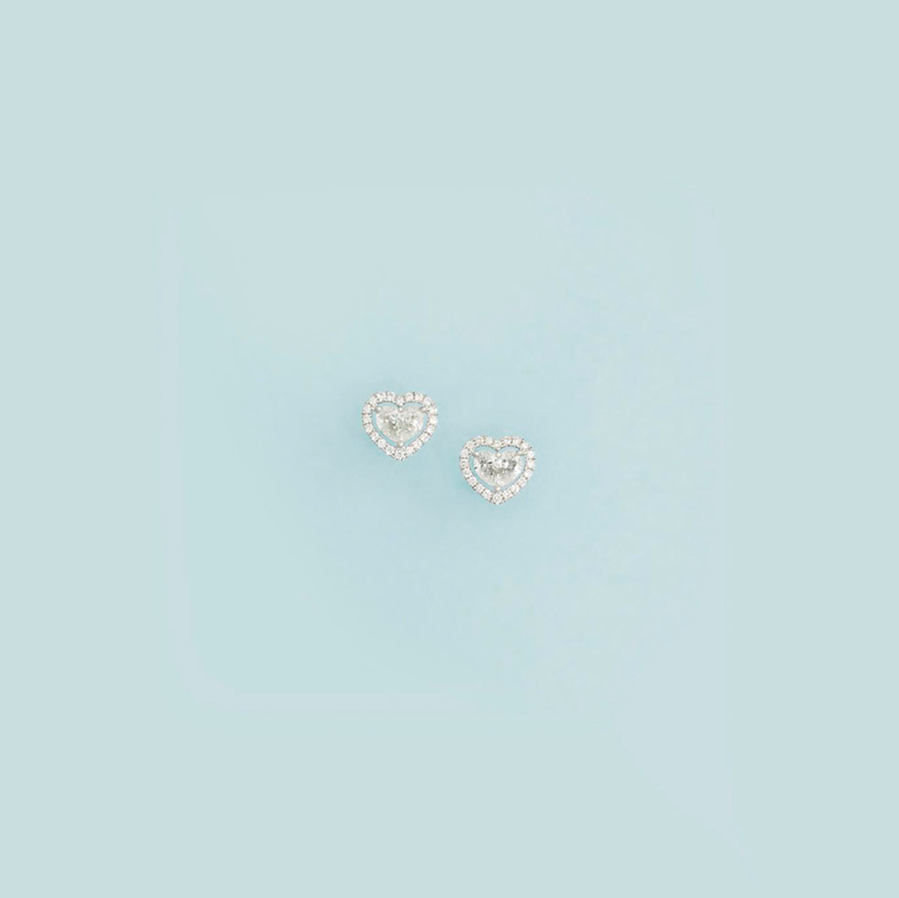 A pair of diamond earstuds