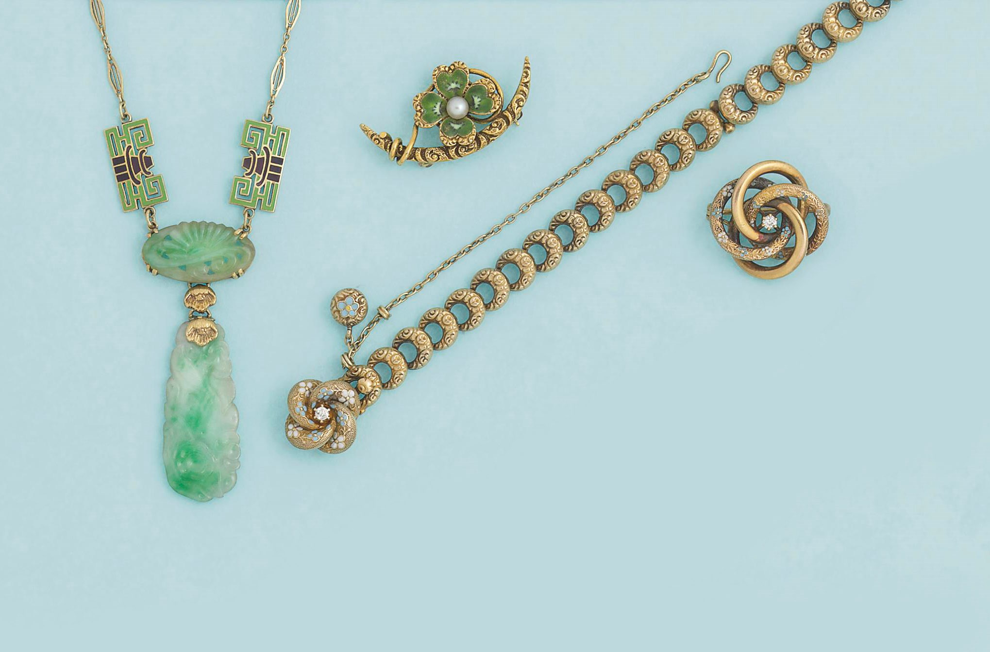 A group of jewellery