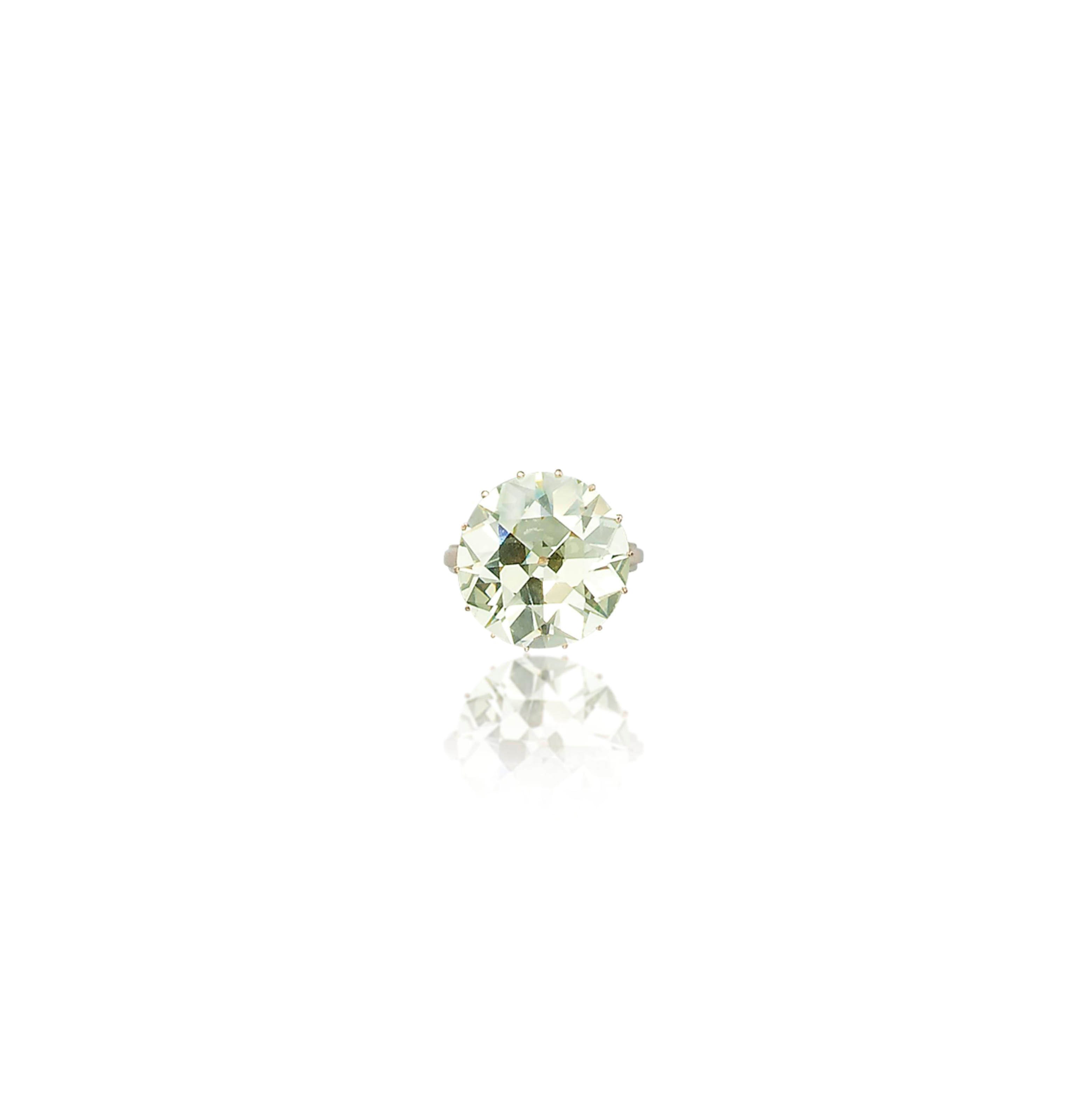 A COLOURED DIAMOND RING