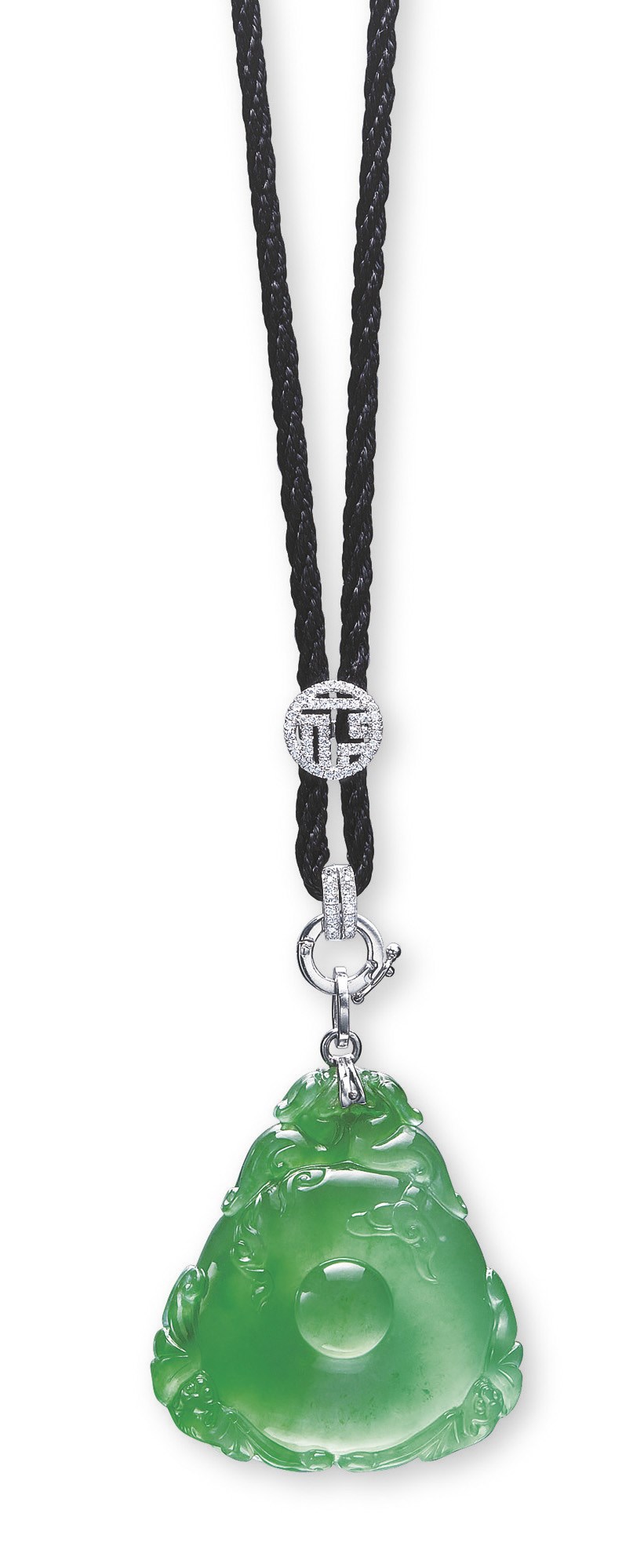 A JADEITE PENDENT NECKLACE