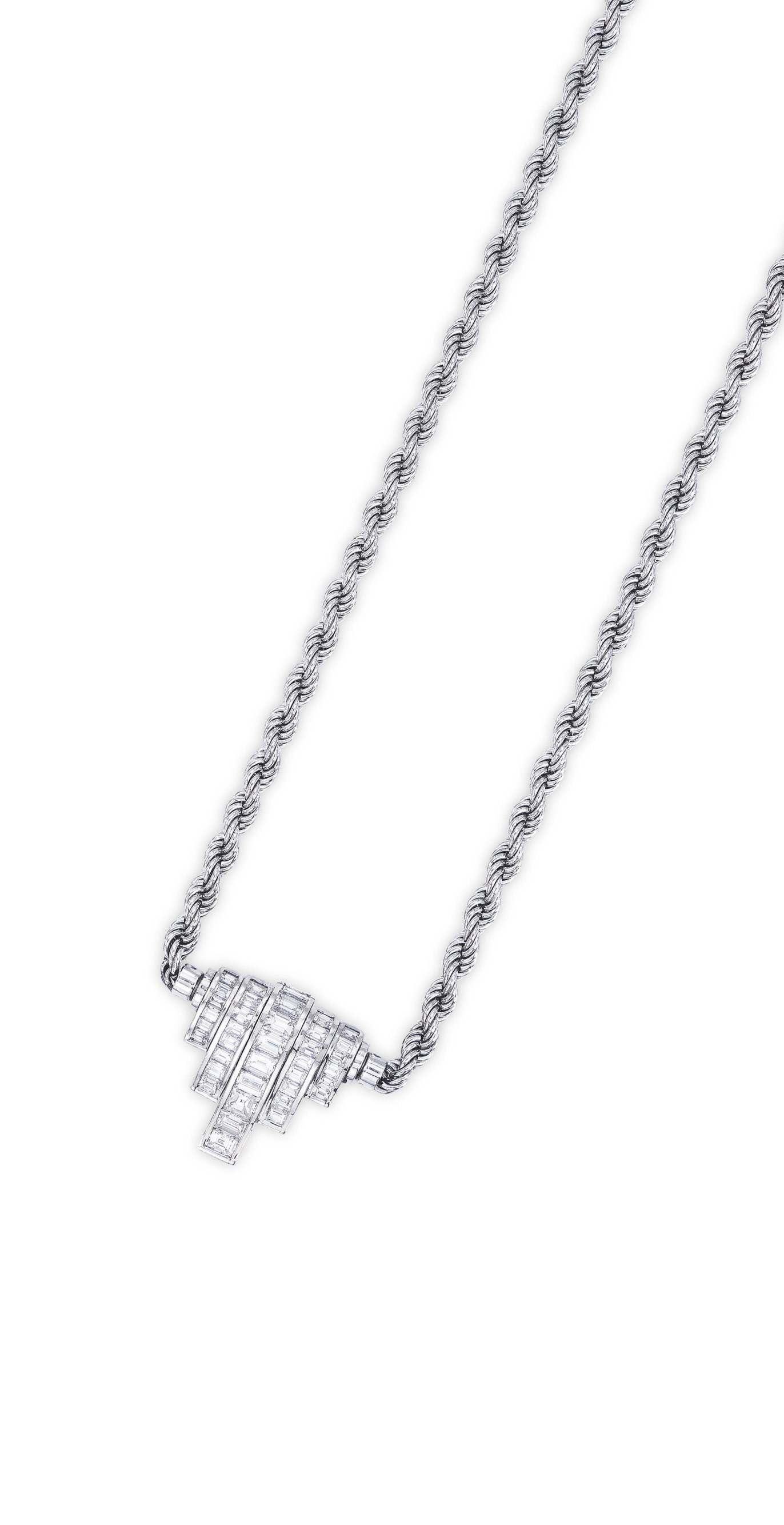 A DIAMOND PENDENT NECKLACE