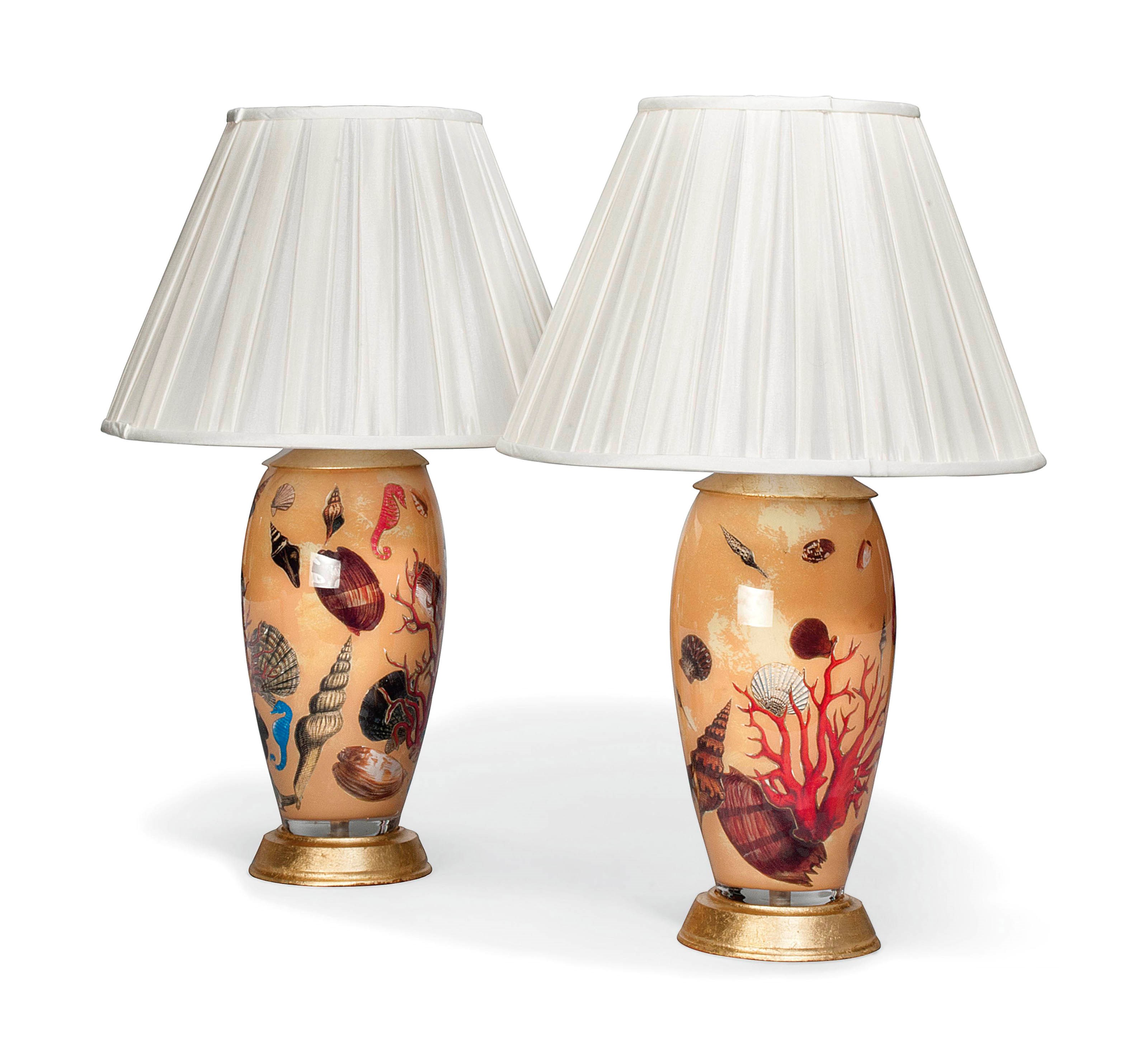 A PAIR OF GLASS DECALCOMANIA TABLE LAMPS