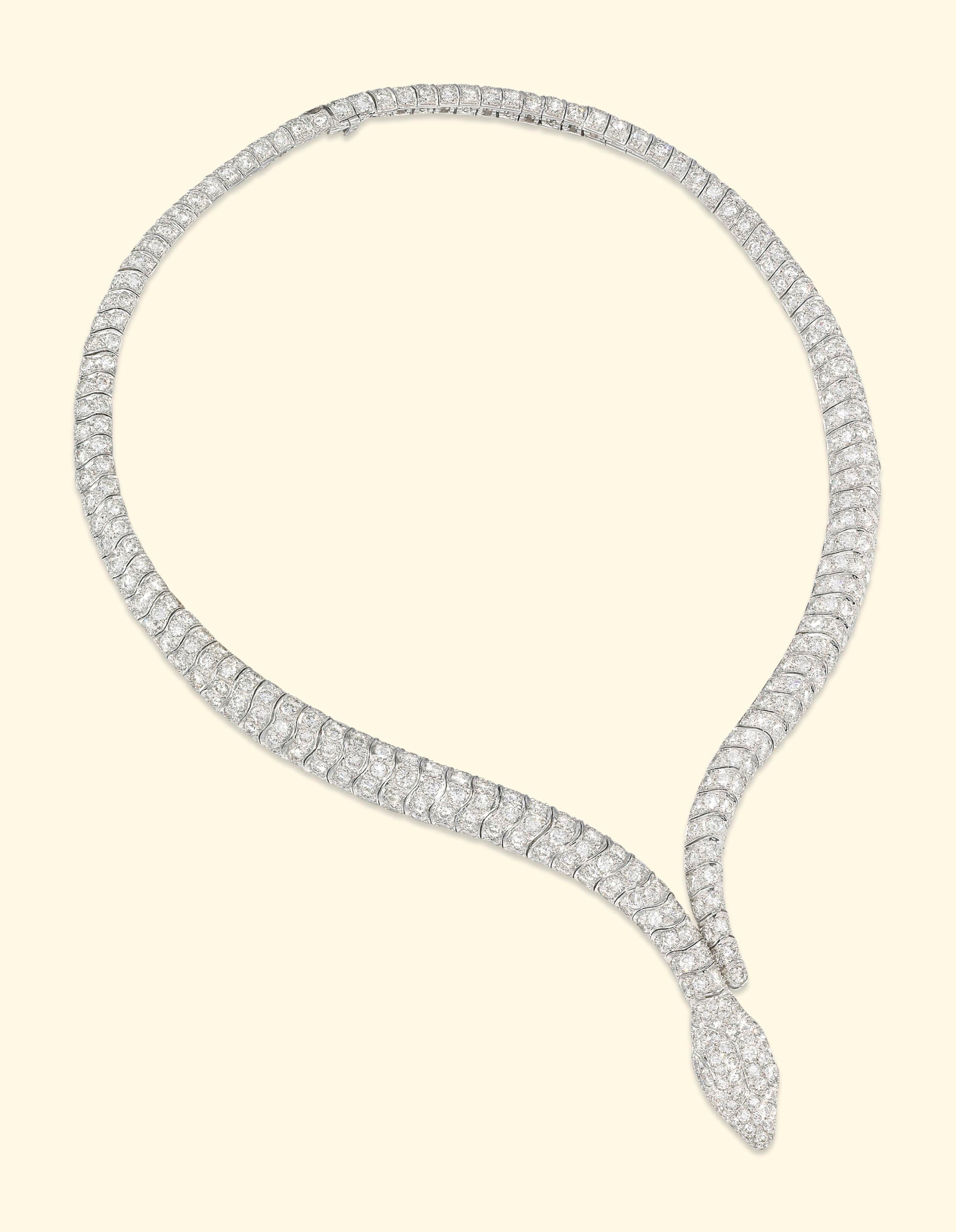 A DIAMOND-SET NECKLACE