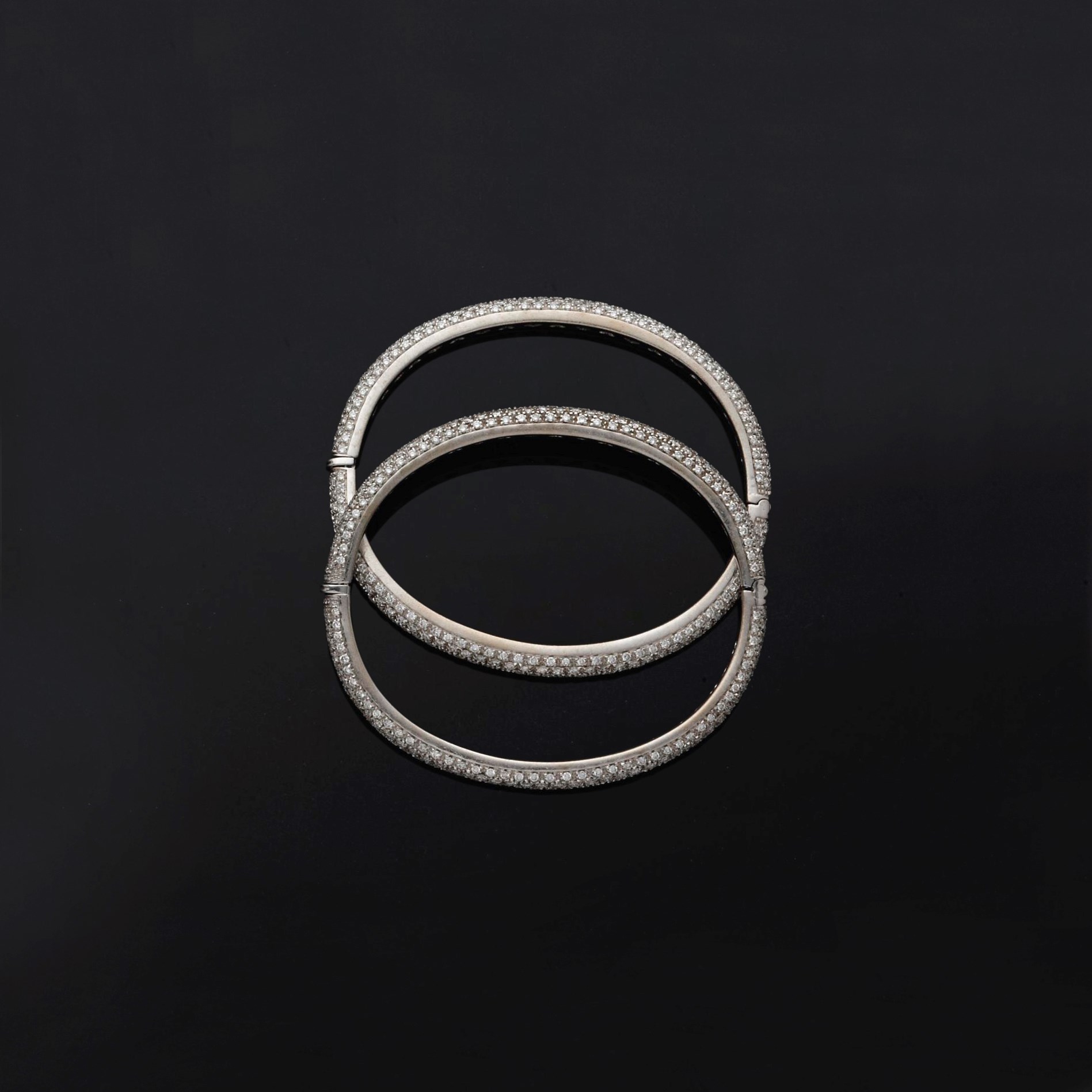 PAIRE DE BRACELETS DIAMANTS