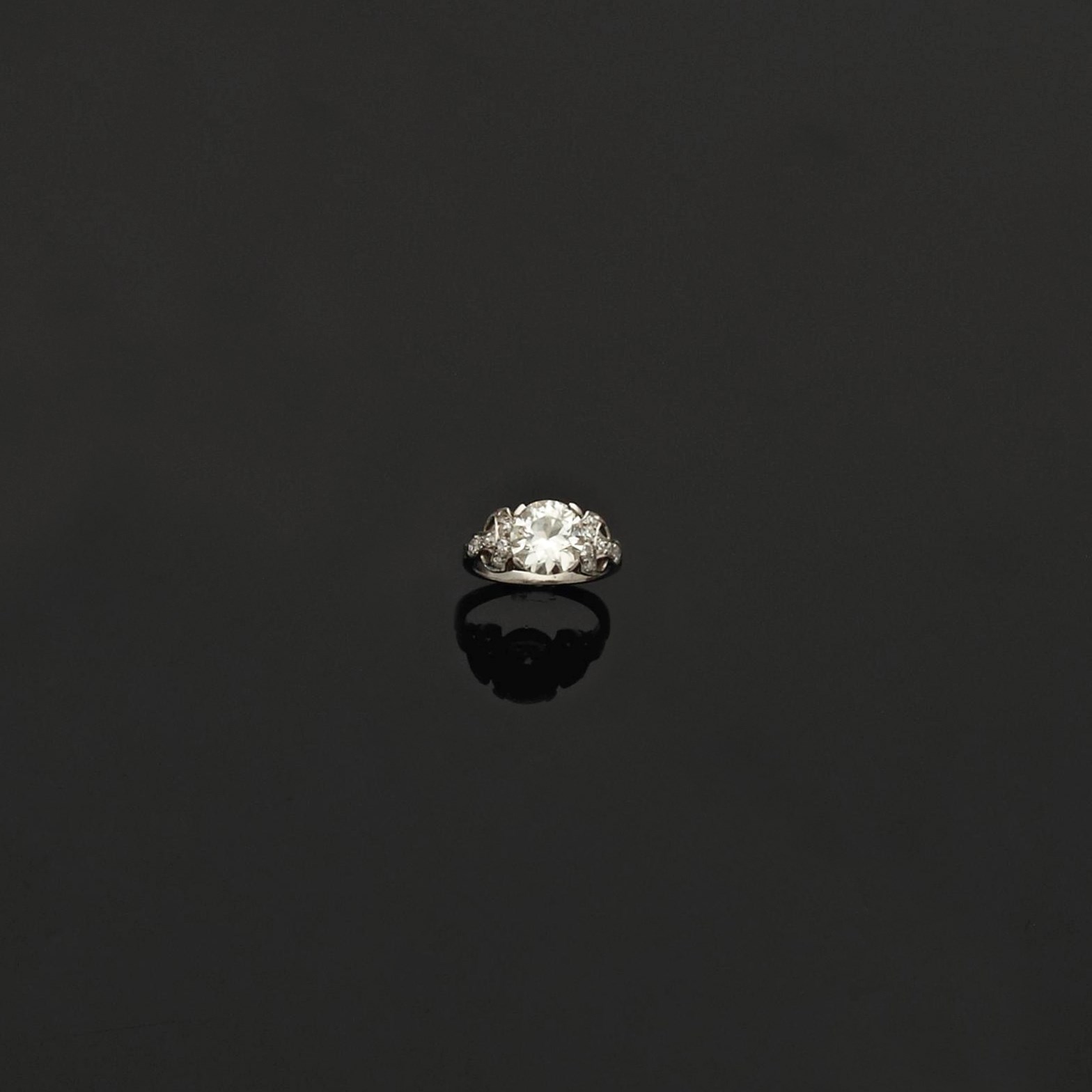 BAGUE ART DECO DIAMANTS