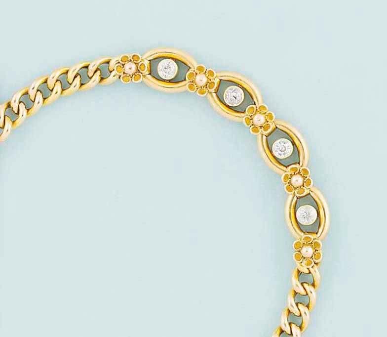 A group of jewellery