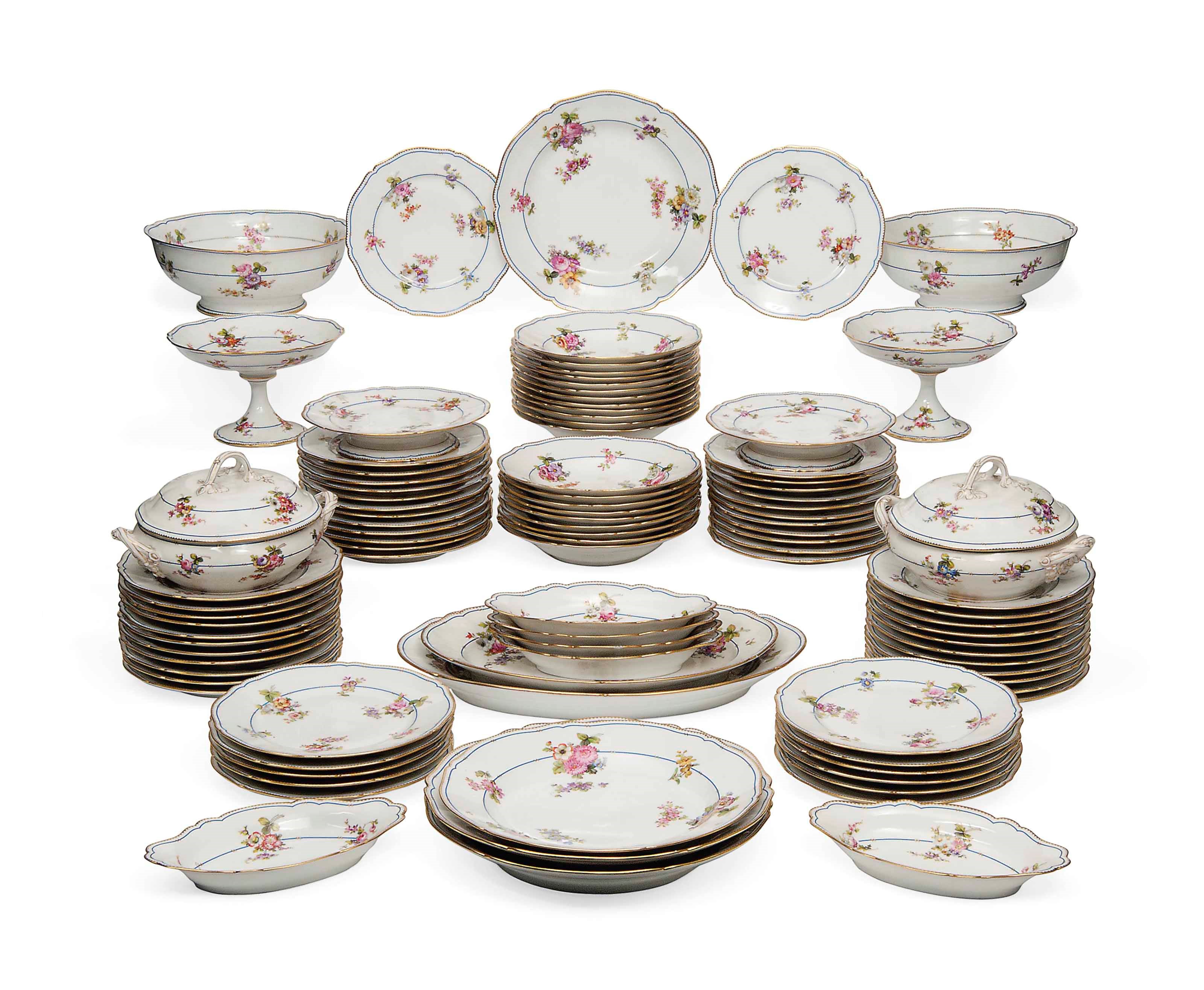 A PARIS (RIHOUET, LEROSEY) PART DINNER-SERVICE