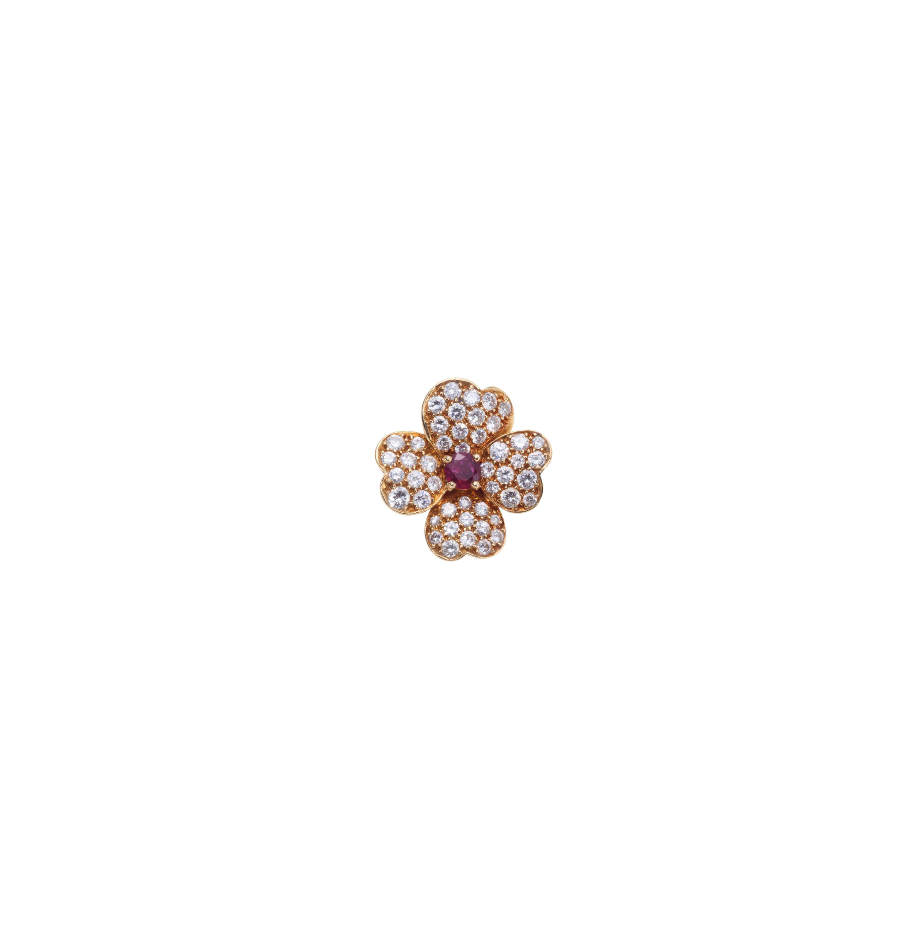 A SINGLE EAR CLIP, BY VAN CLEEF & ARPELS