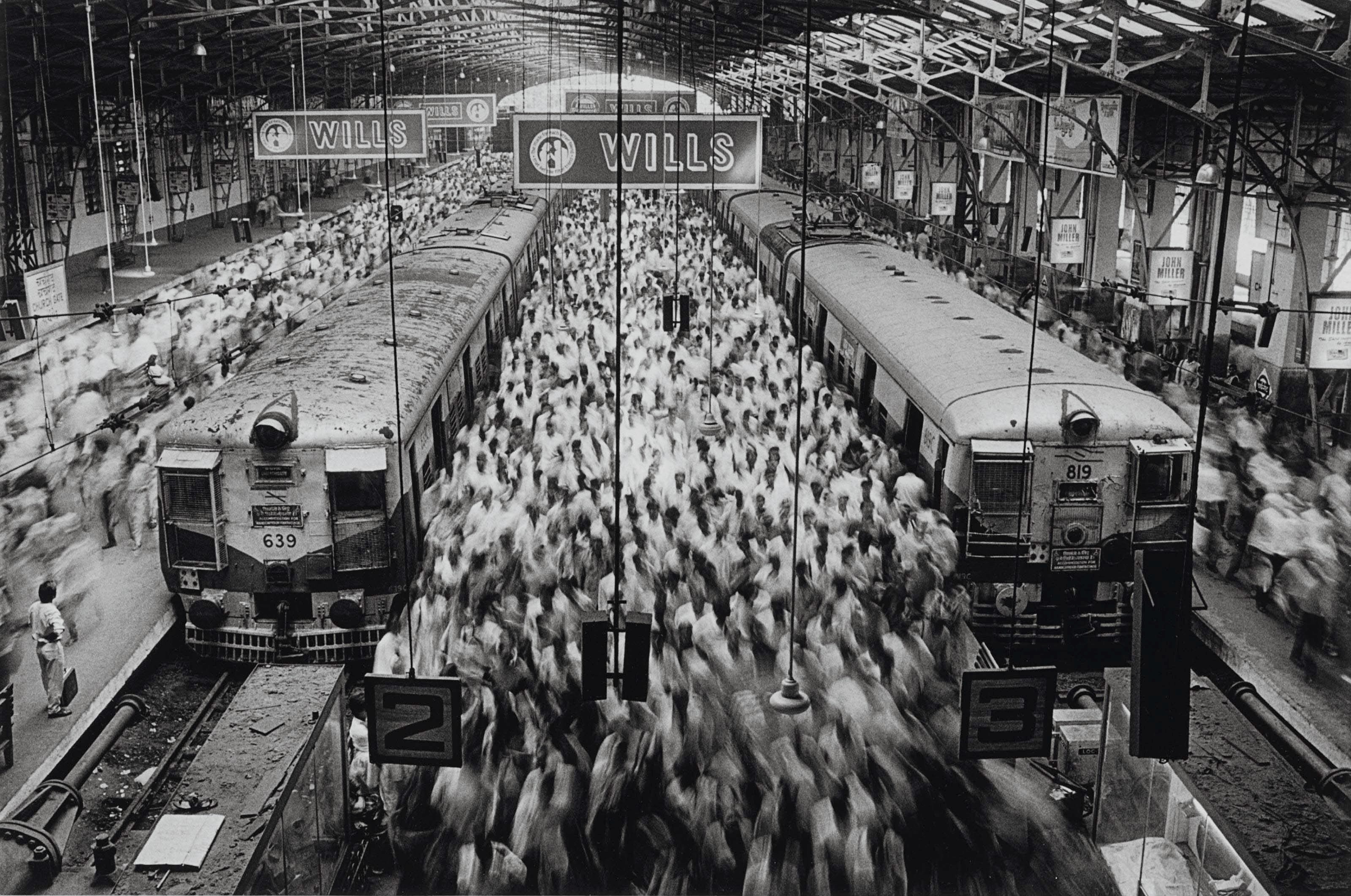 SEBASTIAO SALGADO (B. 1944)