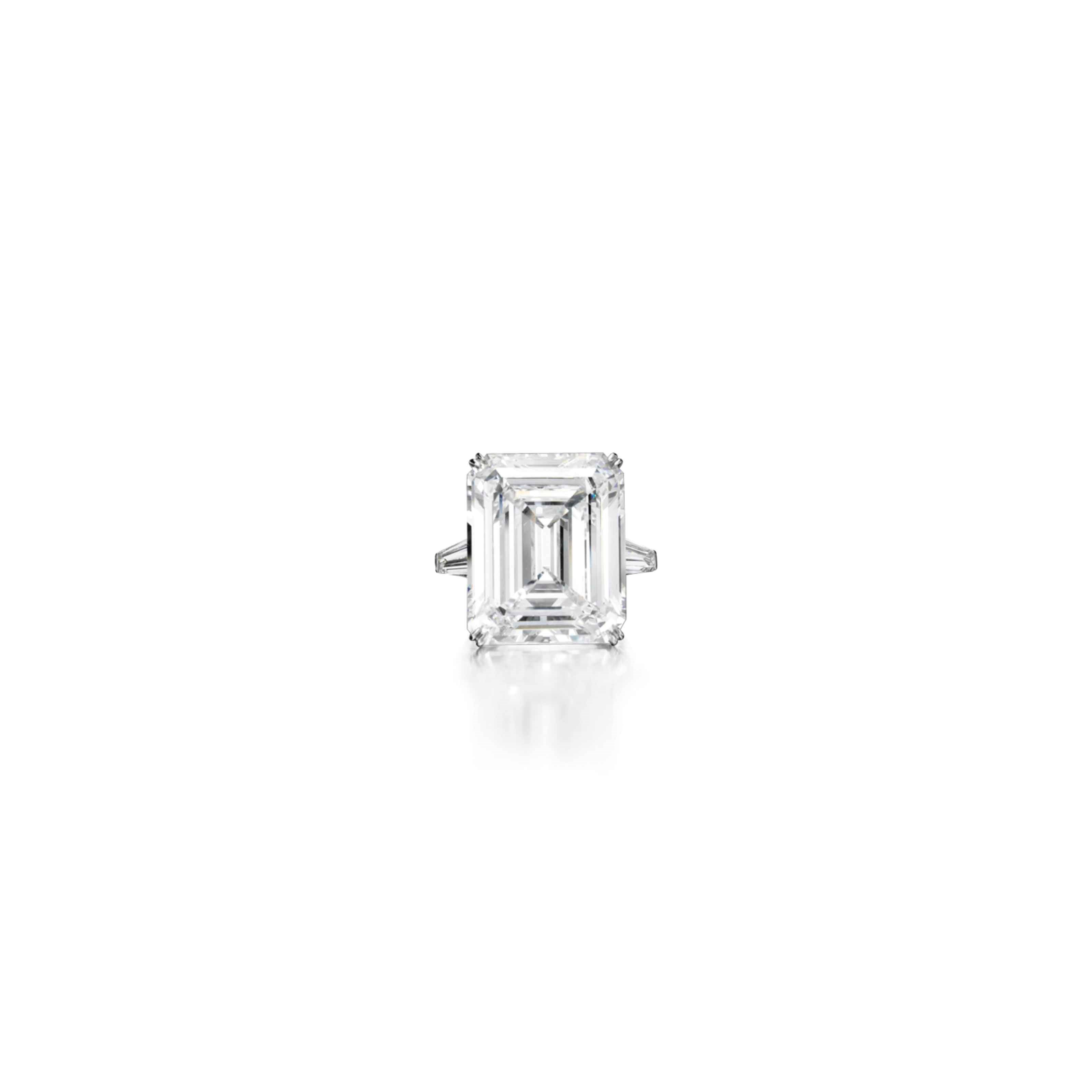 A MAGNIFICENT DIAMOND RING