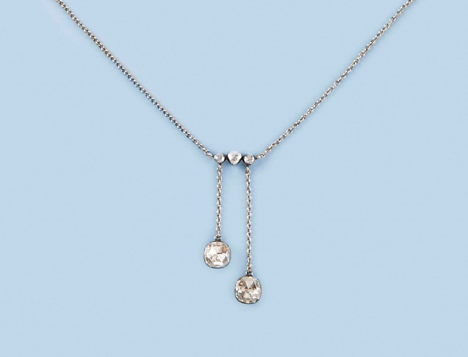 A DIAMOND LAVALLIÉRE