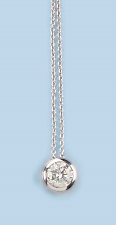 A DIAMOND PENDANT ON CHAIN