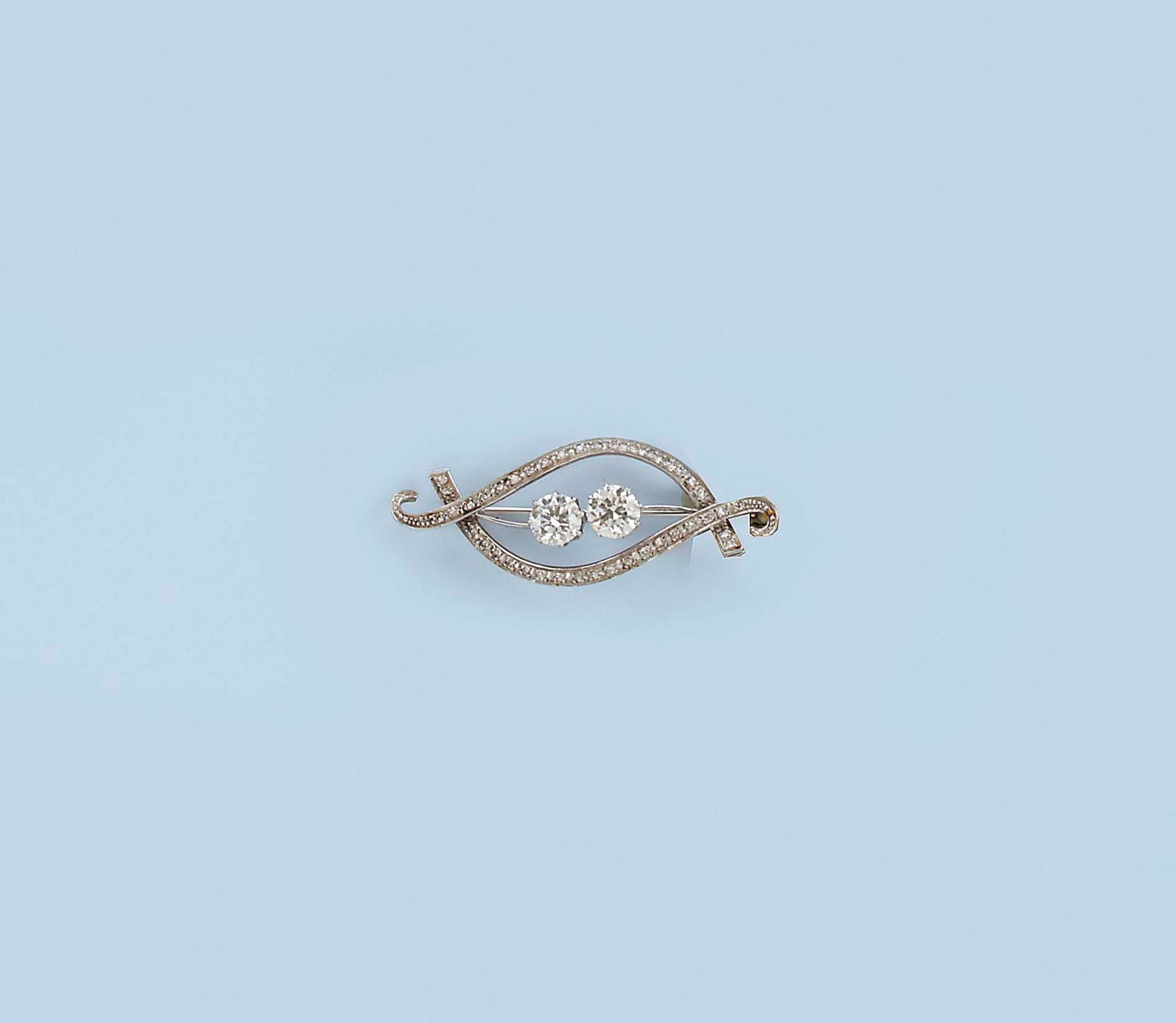 A DIAMOND BROOCH