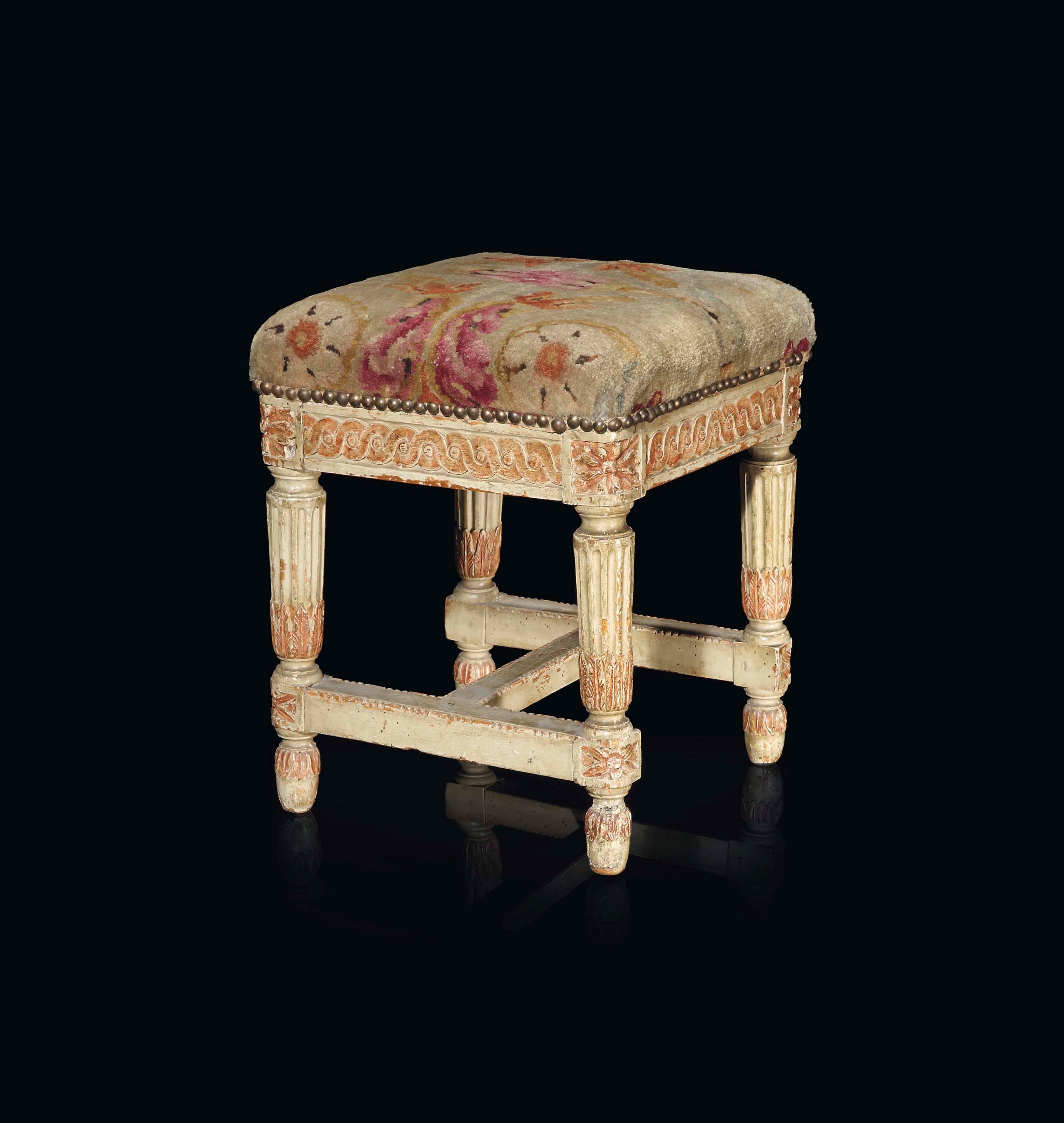 TABOURET D'EPOQUE LOUIS XVI