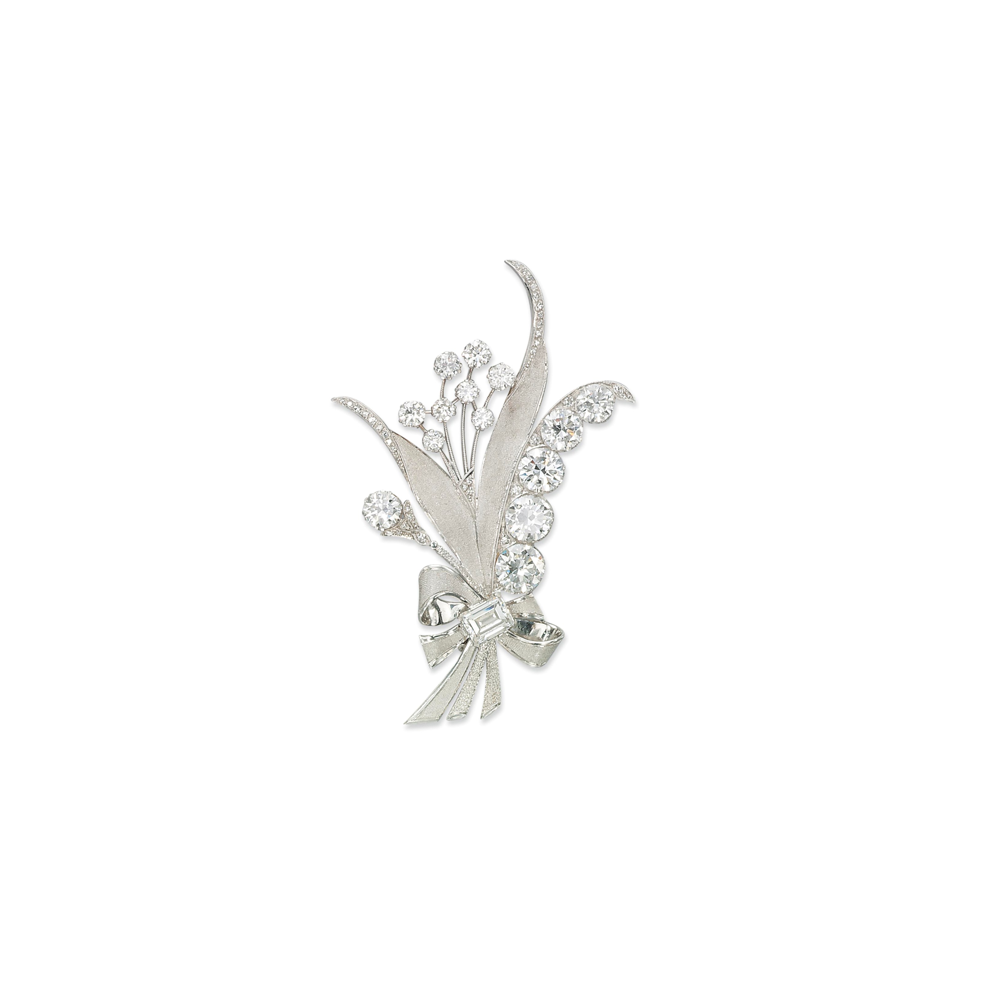 A DIAMOND BROOCH