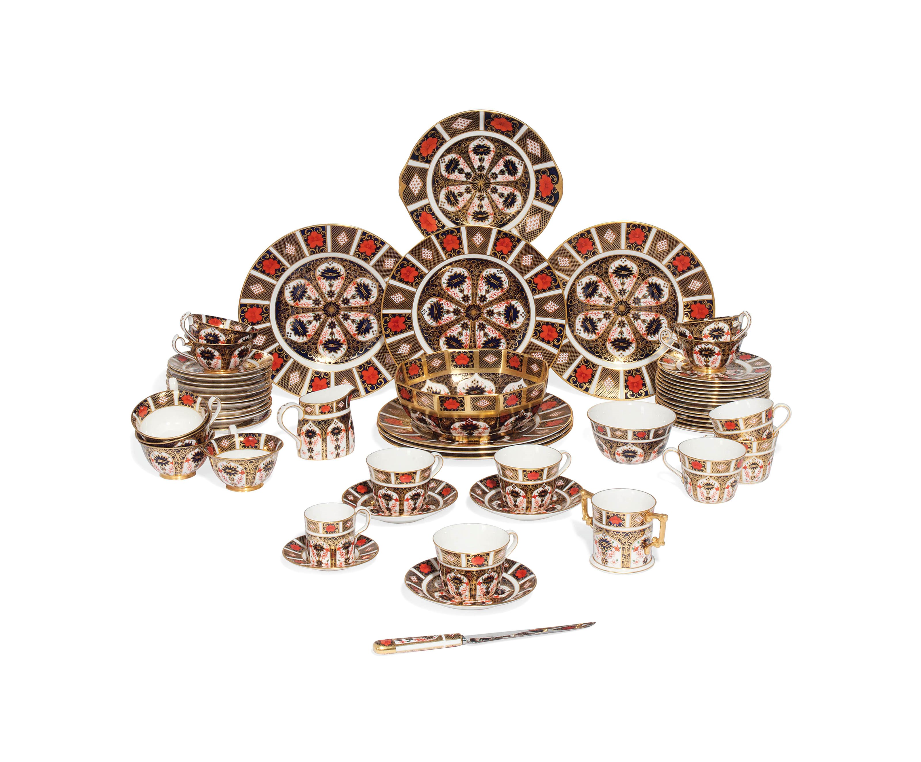 A ROYAL CROWN DERBY IMARI PATTERN PART TEA AND COFFEE-SERVICE