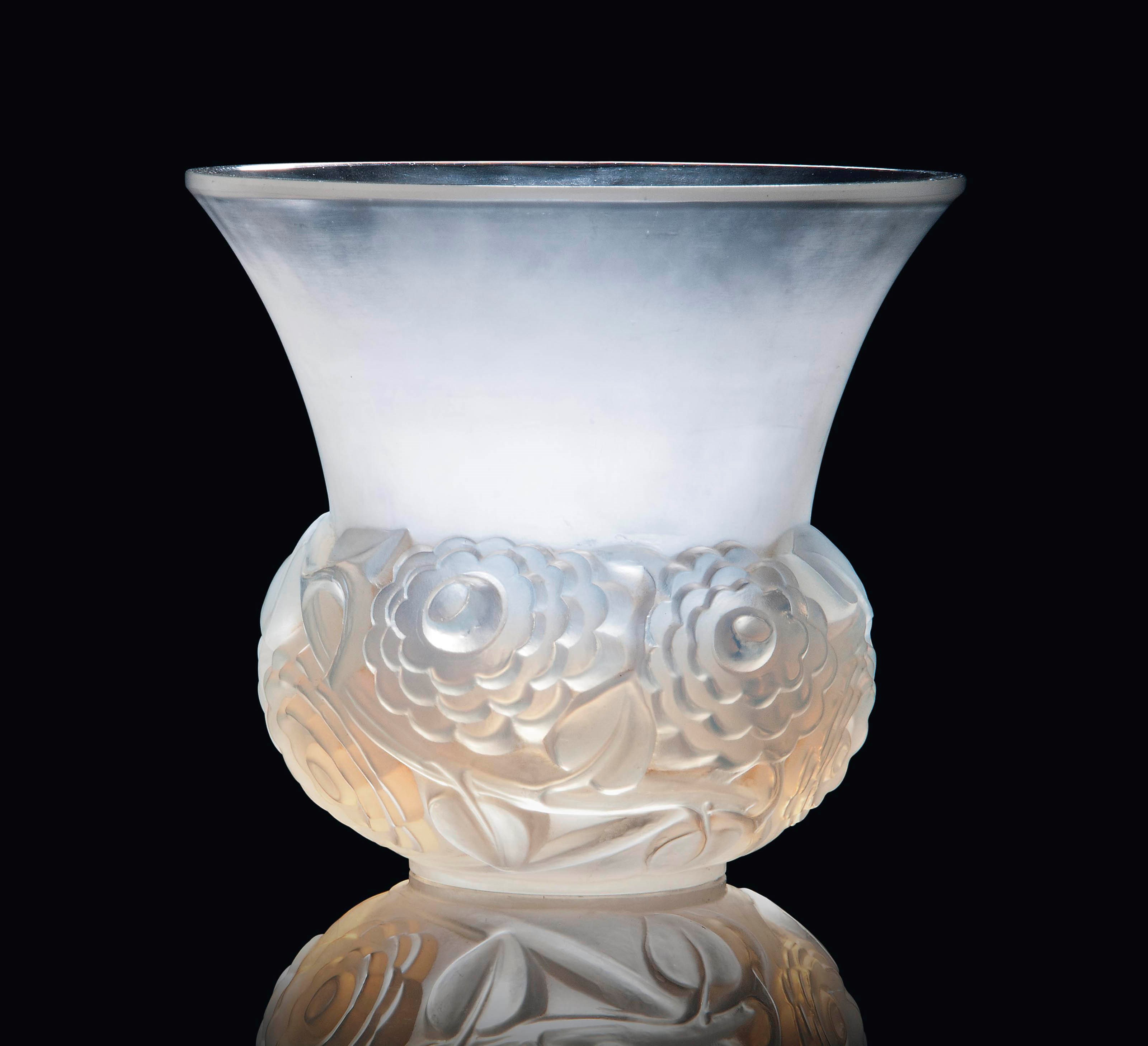 RENONCULES VASE, NO. 1044