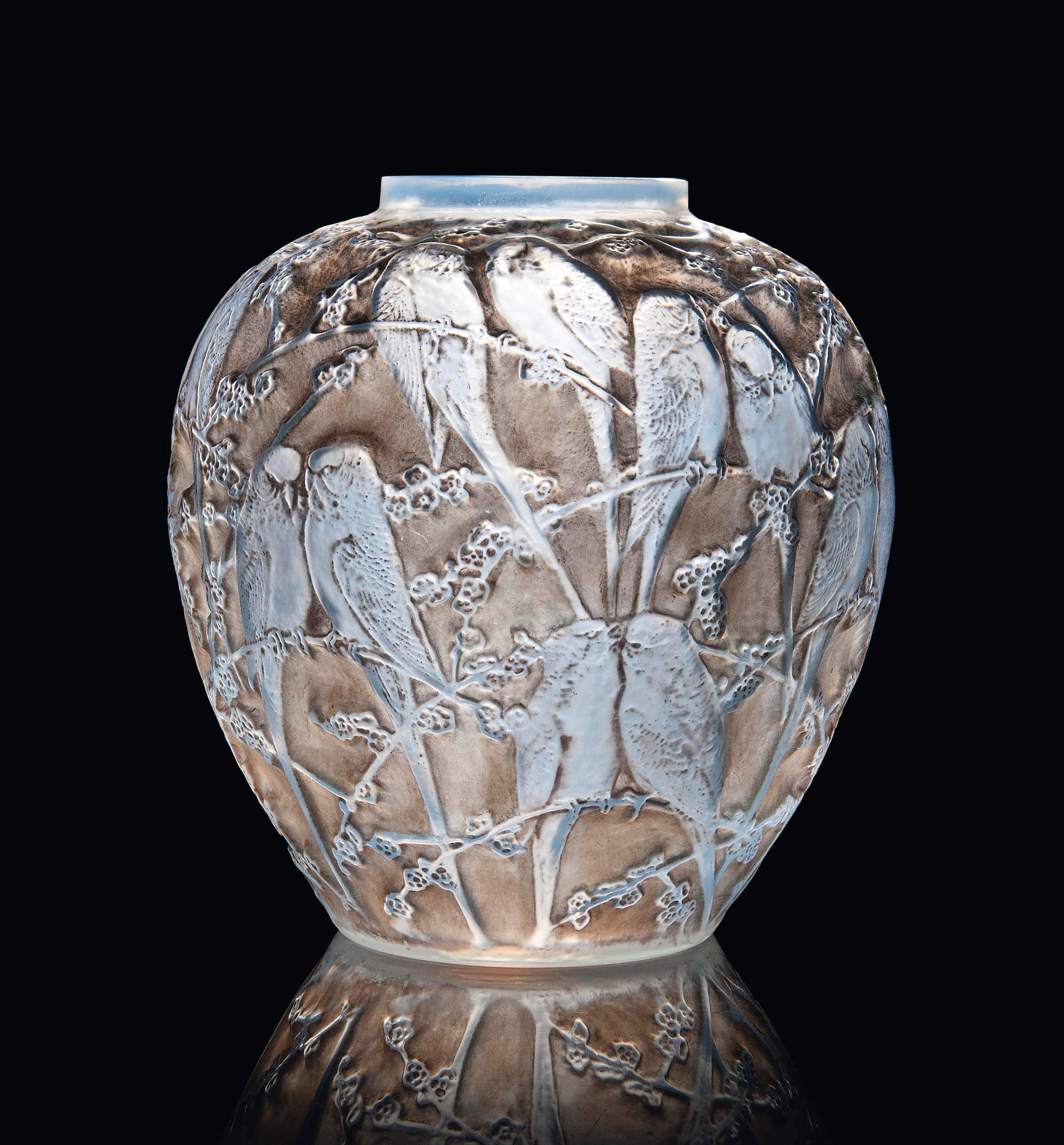 PERRUCHES VASE, NO. 876