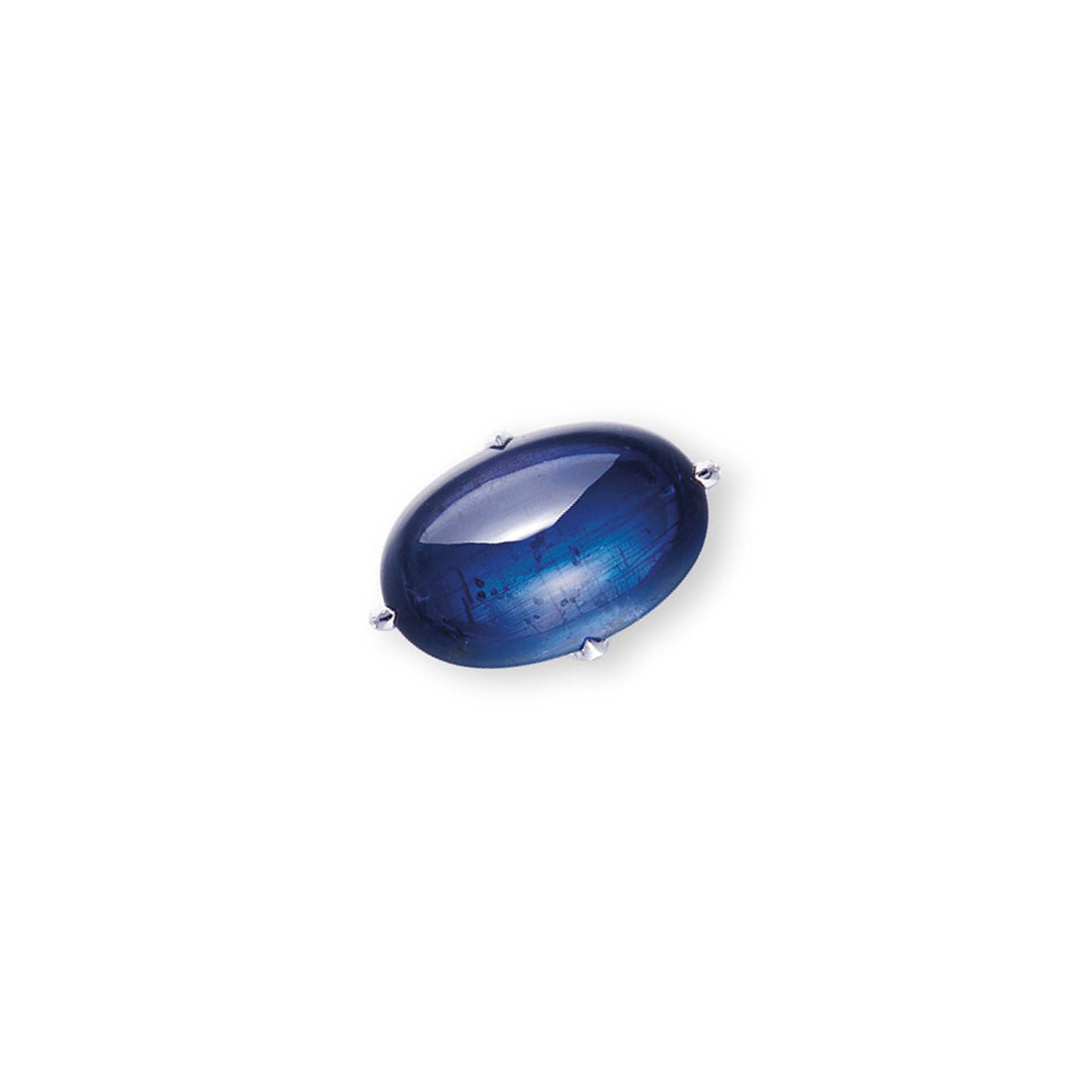A SAPPHIRE AND DIAMOND RING