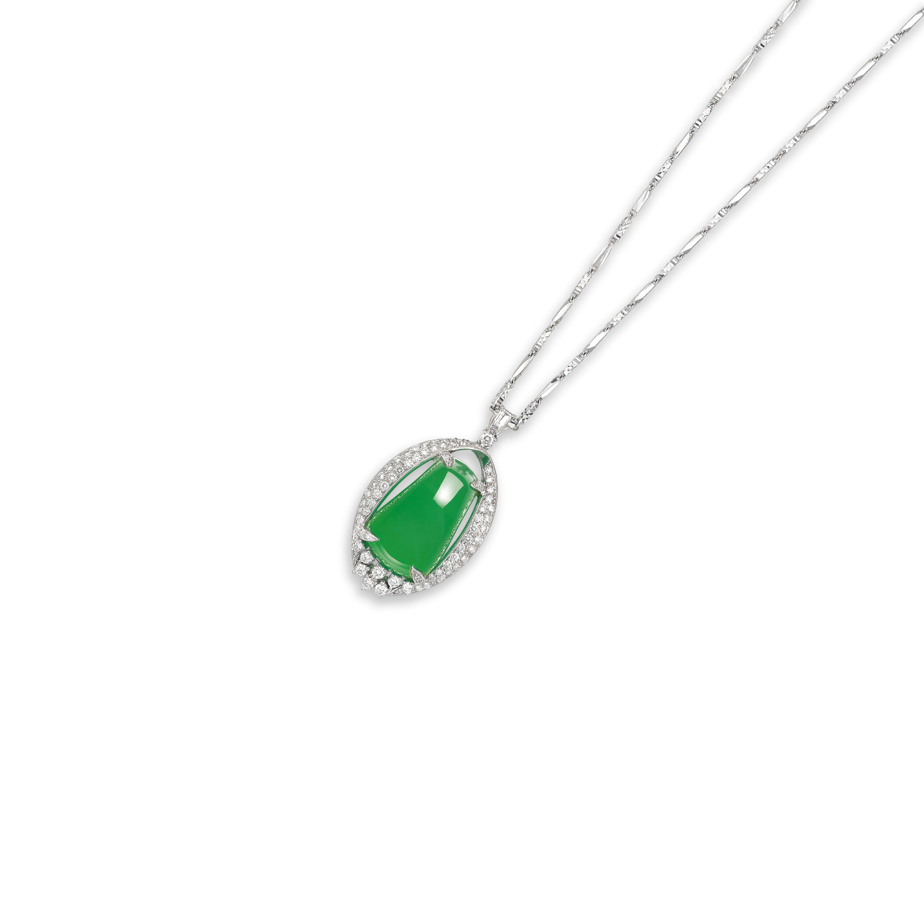 A JADEITE PENDENT NECKLACE