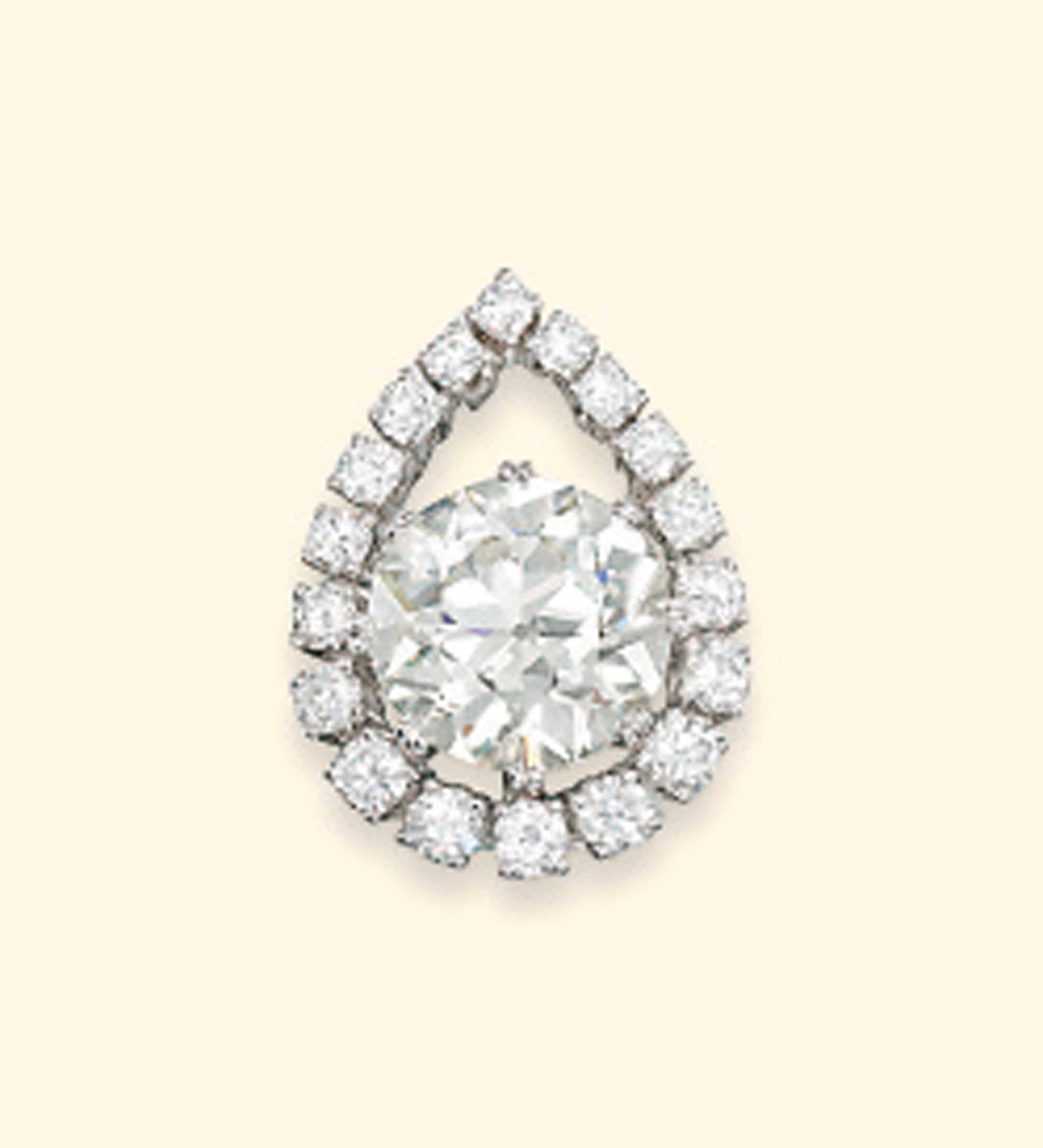 A DIAMOND PENDANT