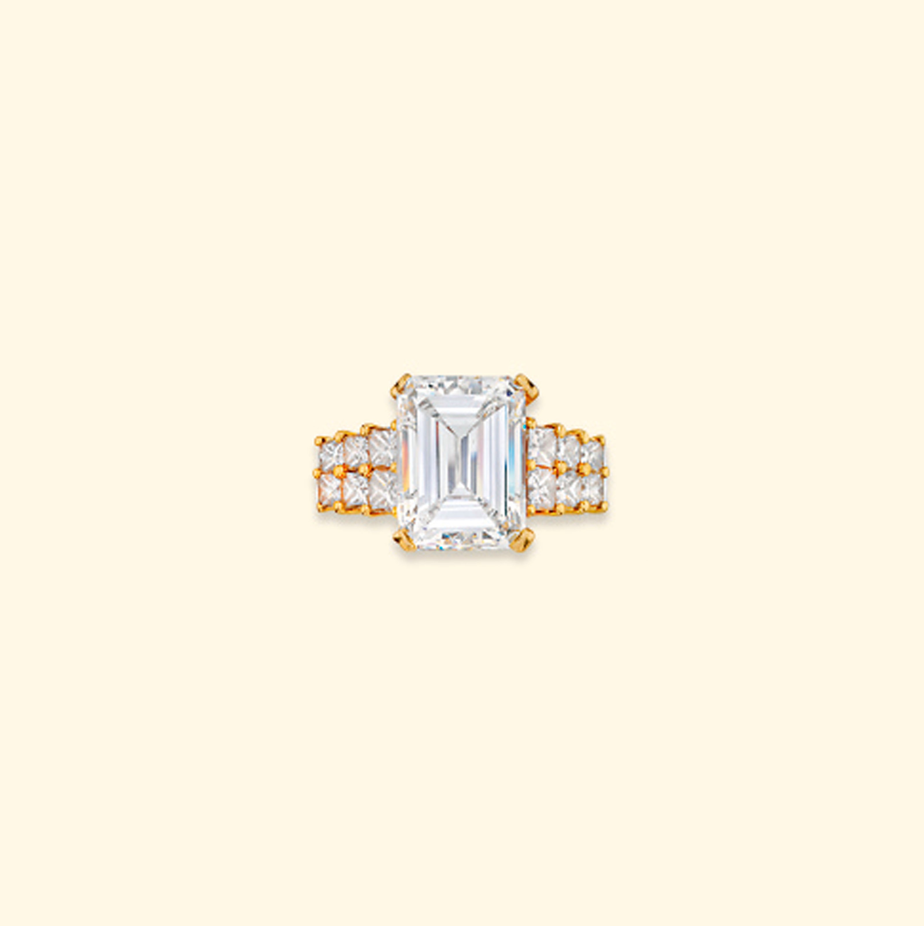 A DIAMOND SINGLE-STONE RING