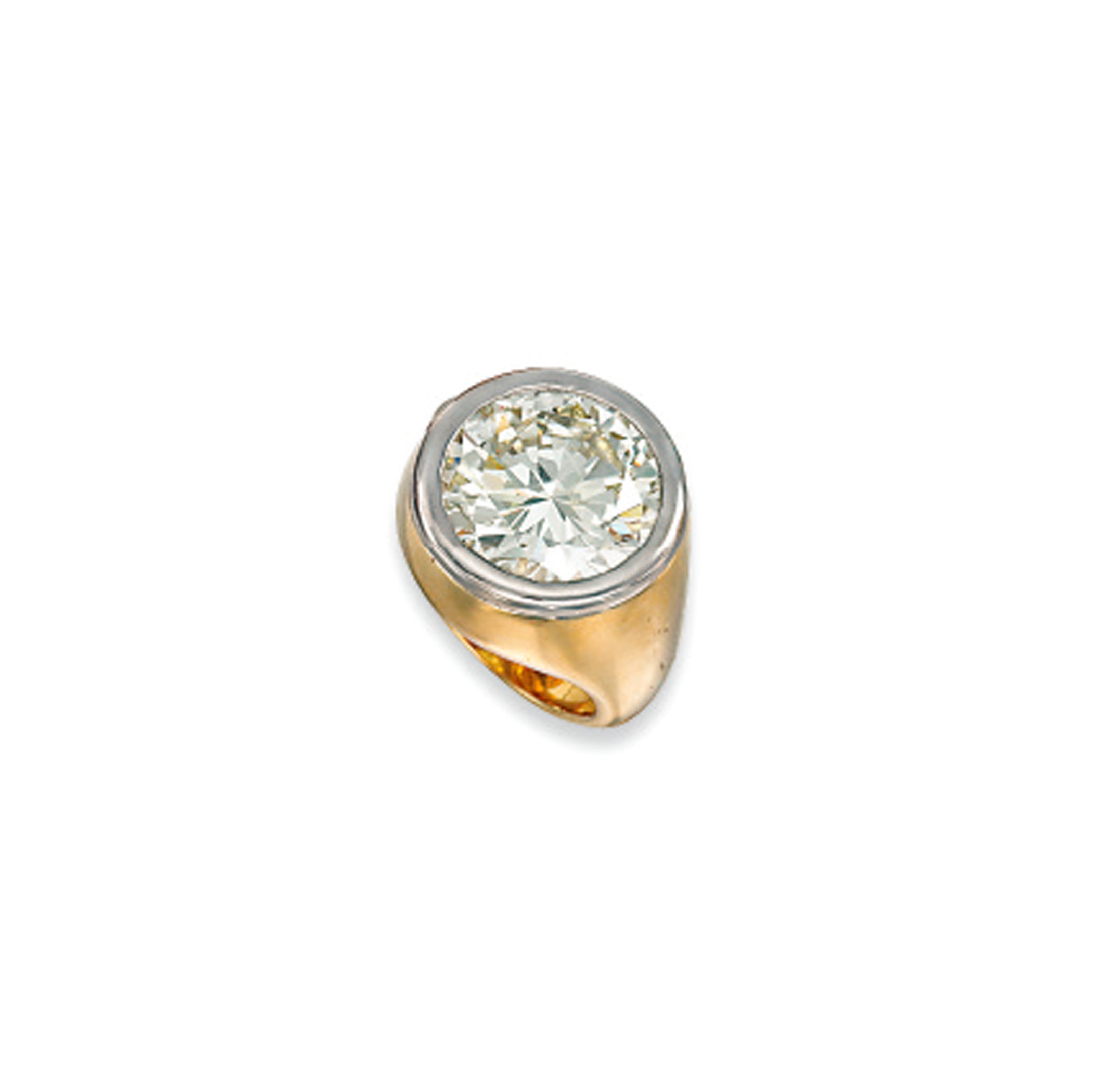 A DIAMOND SINGLE-STONE RING