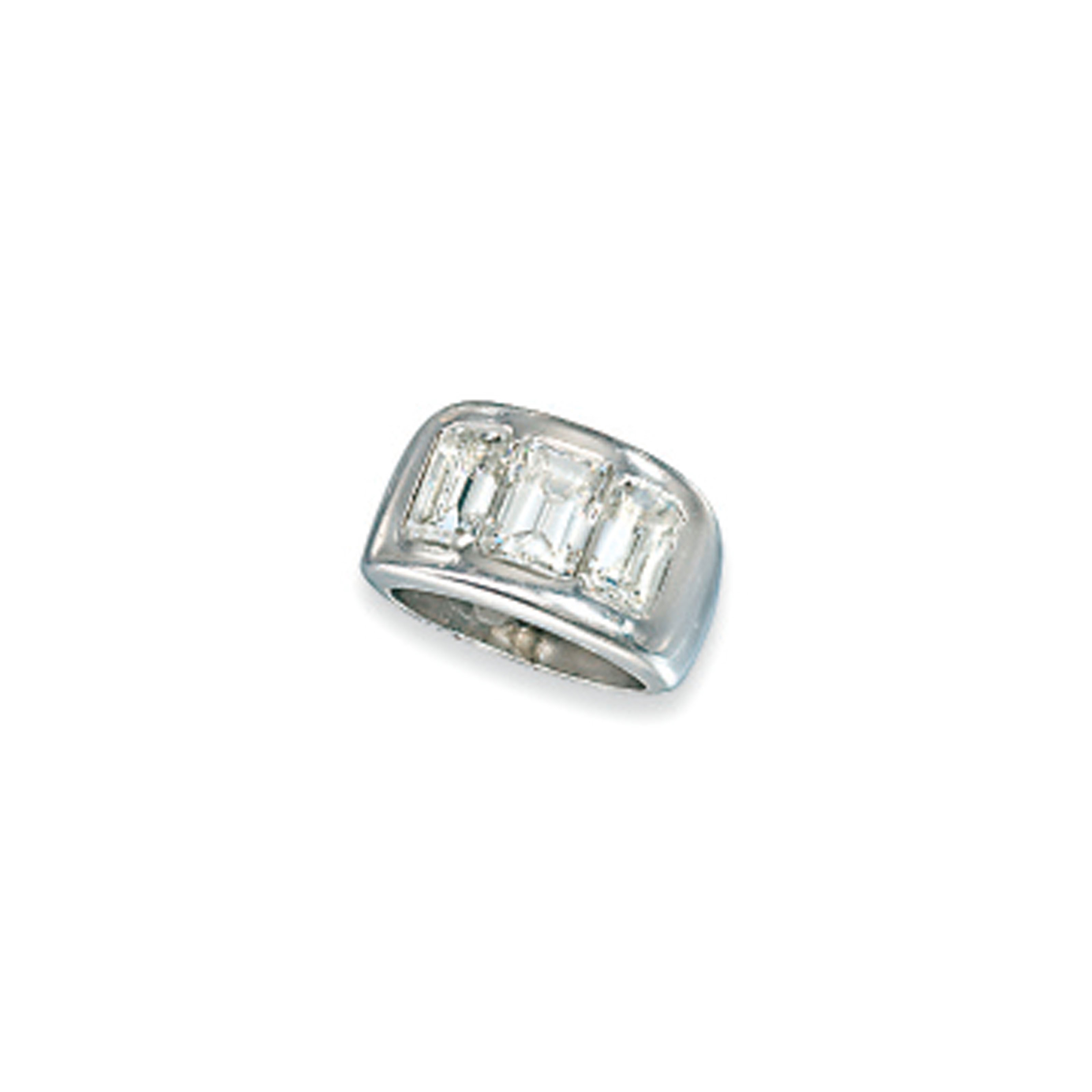 A DIAMOND THREE-STONE RING