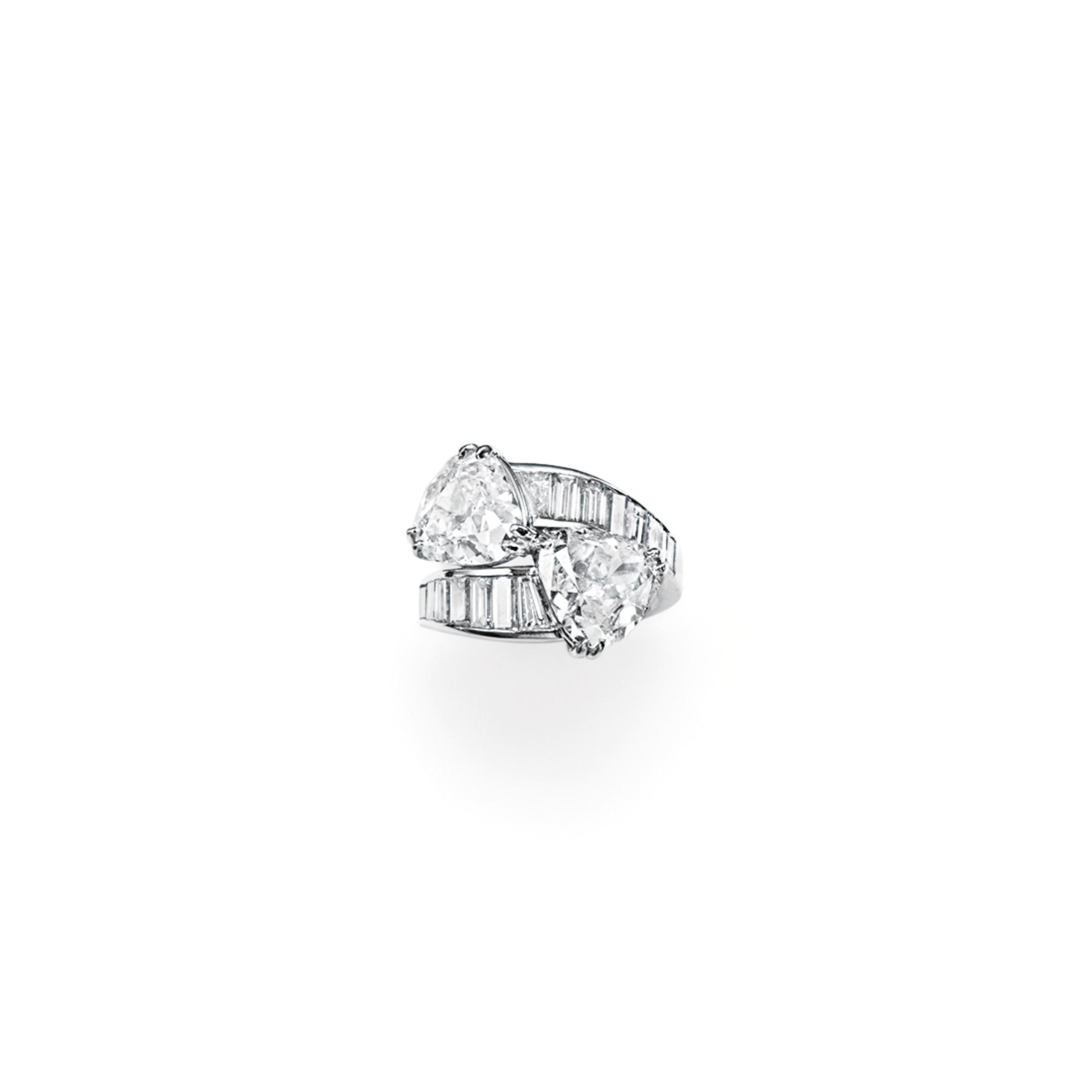 A DIAMOND TWIN-STONE RING