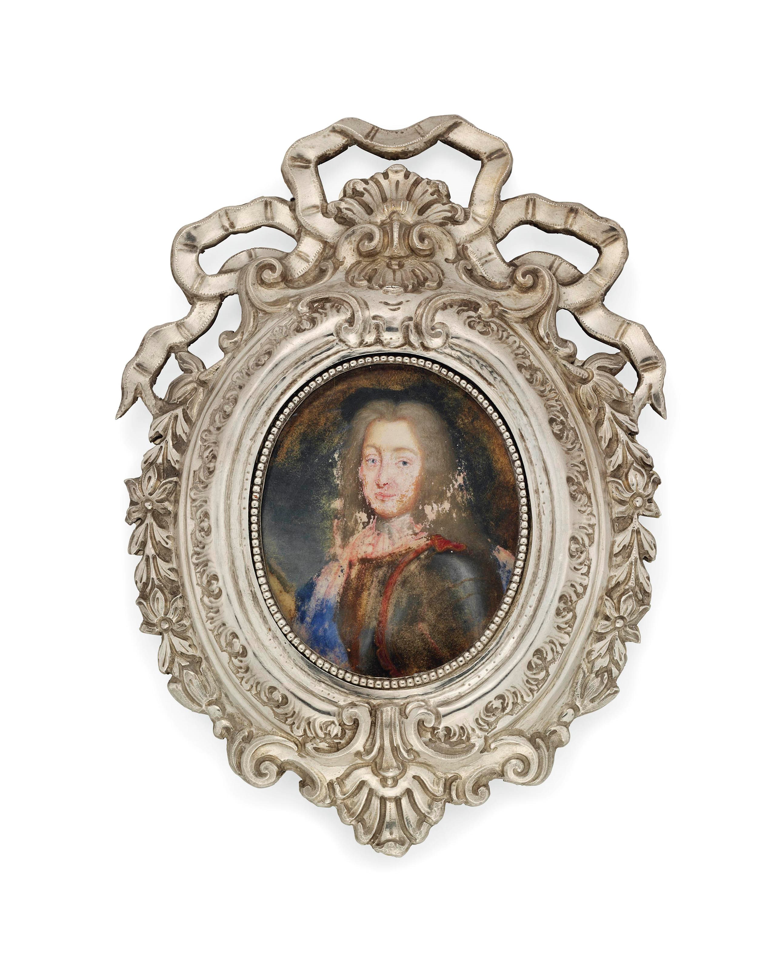 SILVER FRAME CONTAINING A PORTRAIT MINIATURE