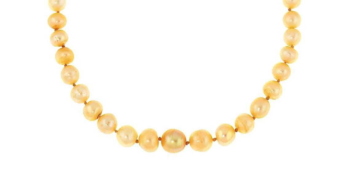 A natural pearl necklace