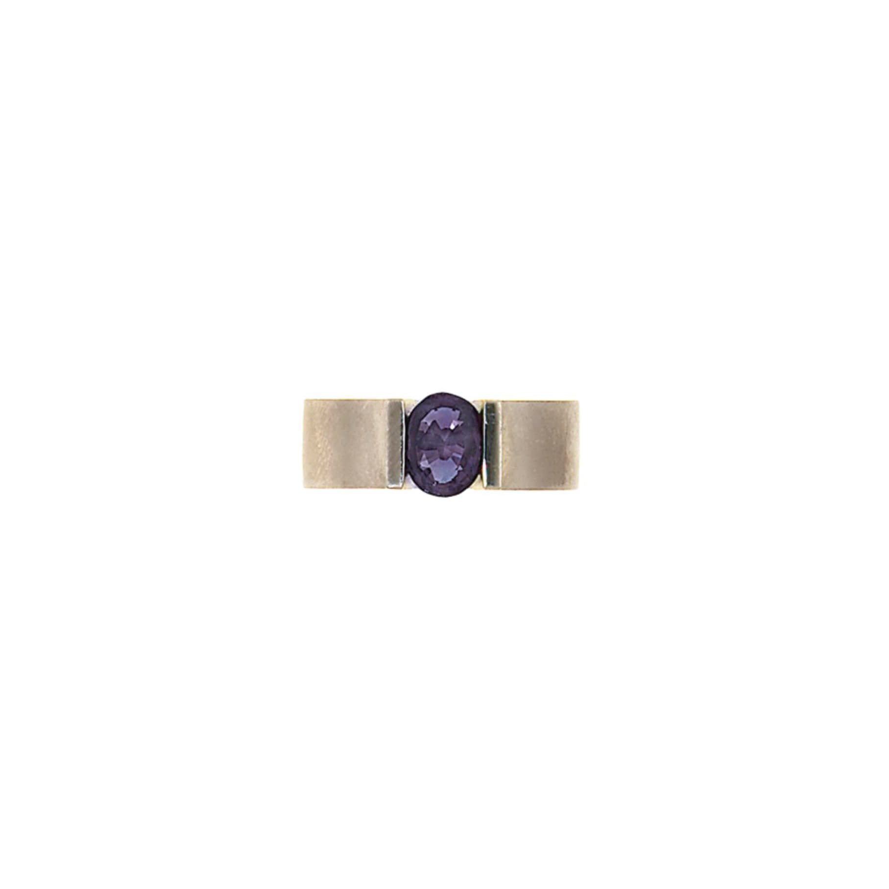 An alexandrite ring