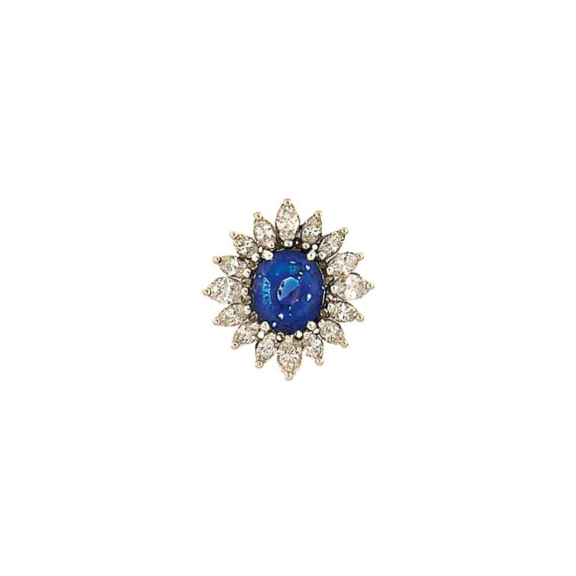 A sapphire and diamond cluster ring